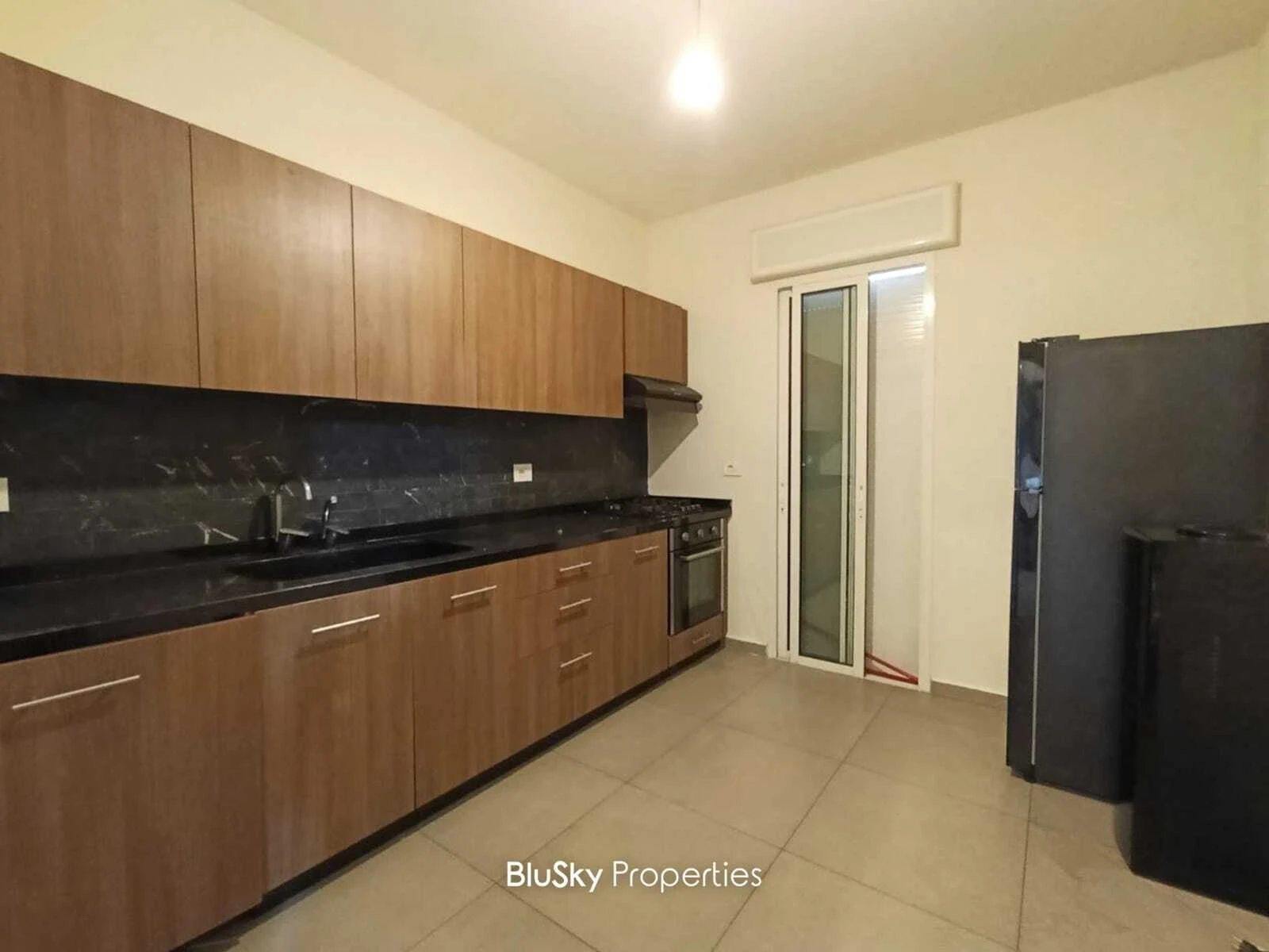 Apartment 140m² Terrace for Sale or Rent in Blat — الصورة 4