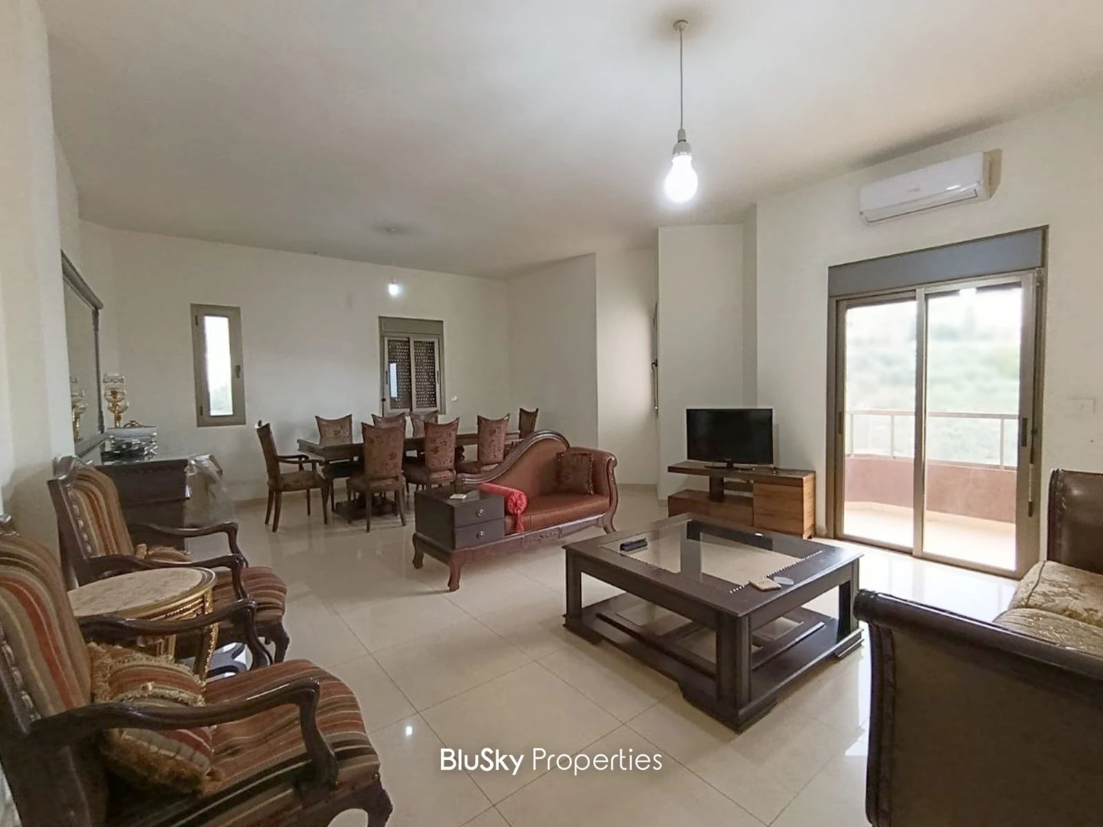 Apartment 165m² with City View for Rent in Blat