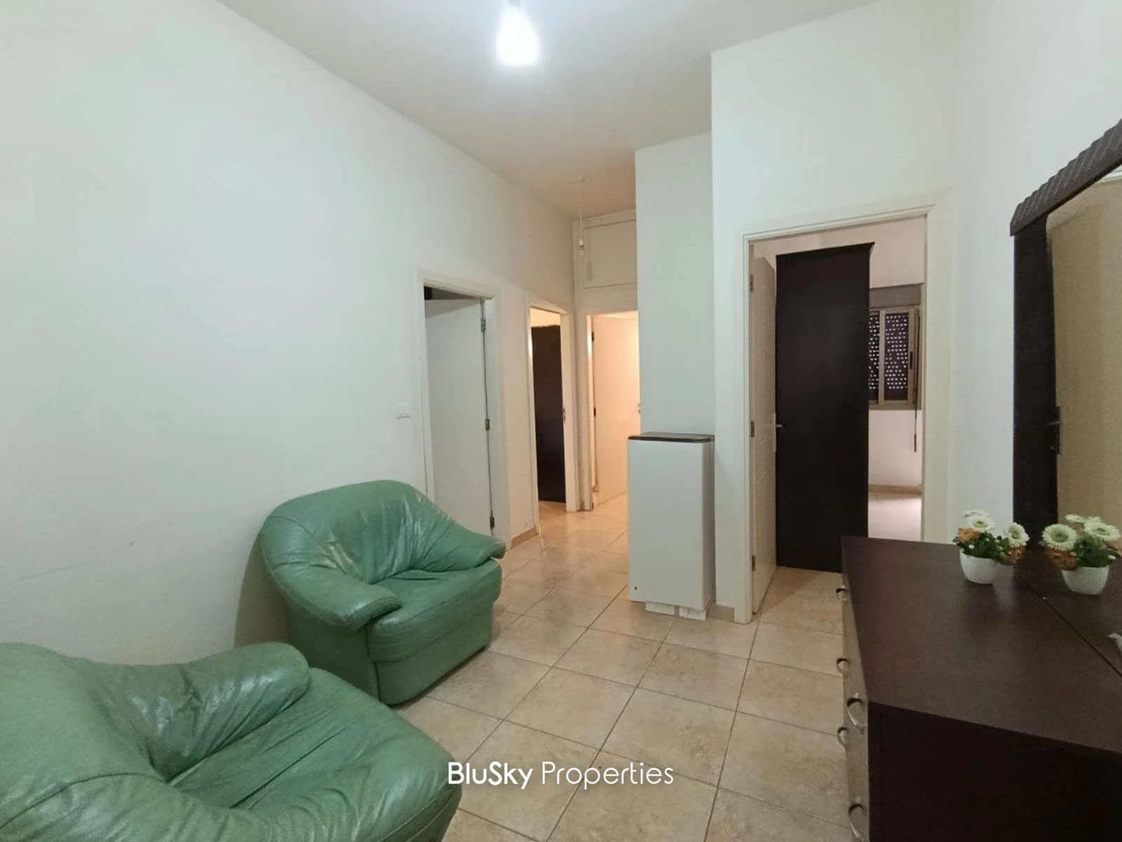 Apartment 165m² with City View for Rent in Blat — الصورة 3
