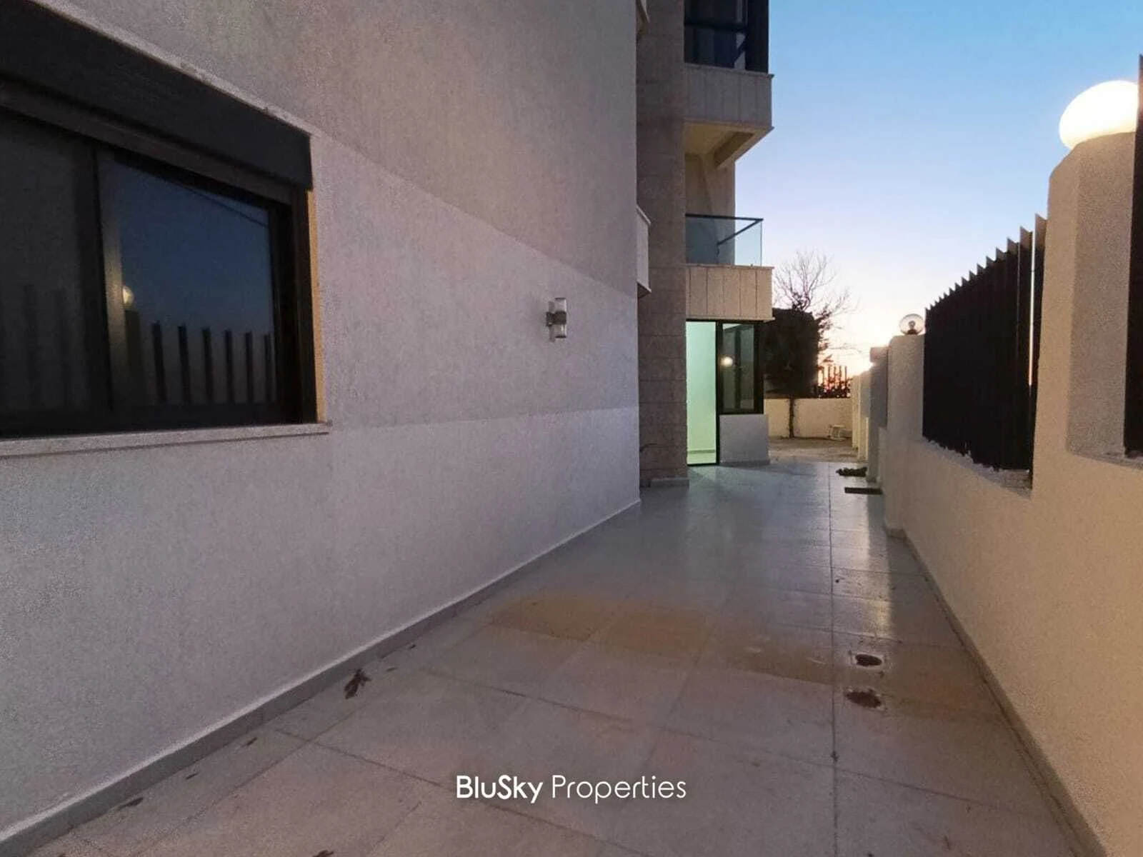 Apartment 165m² with Terrace for Sale in Blat — photo 2