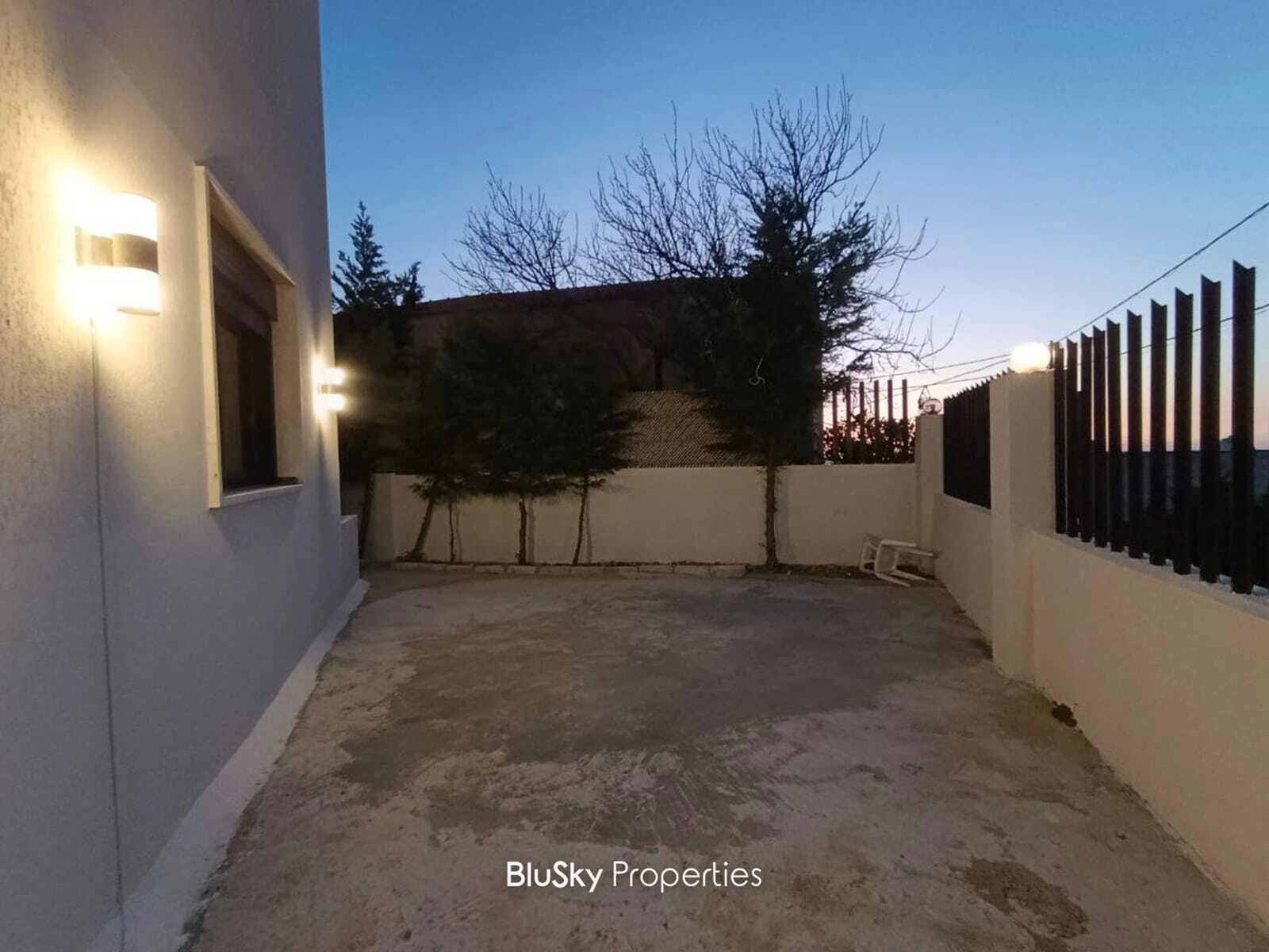 Apartment 165m² with Terrace for Sale in Blat — photo 4