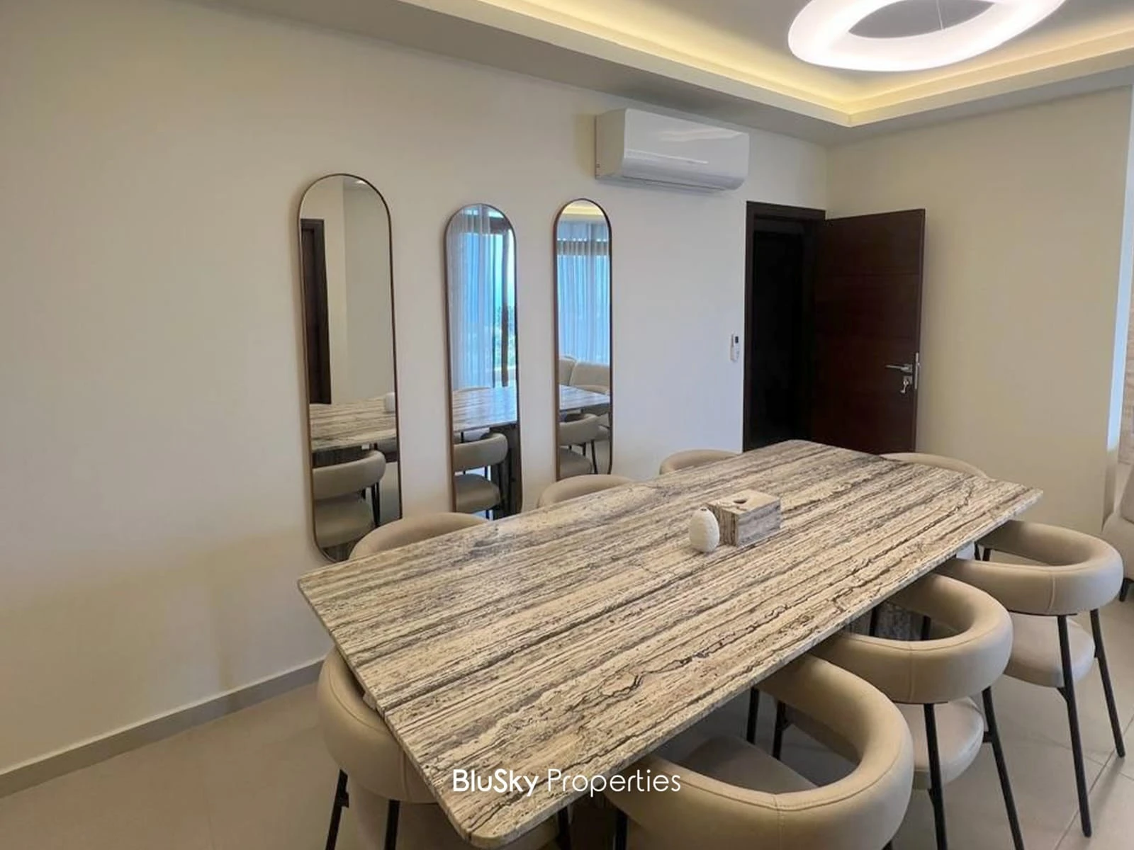 Apartment 154m² with Terrace for Sale in Blat — الصورة 3