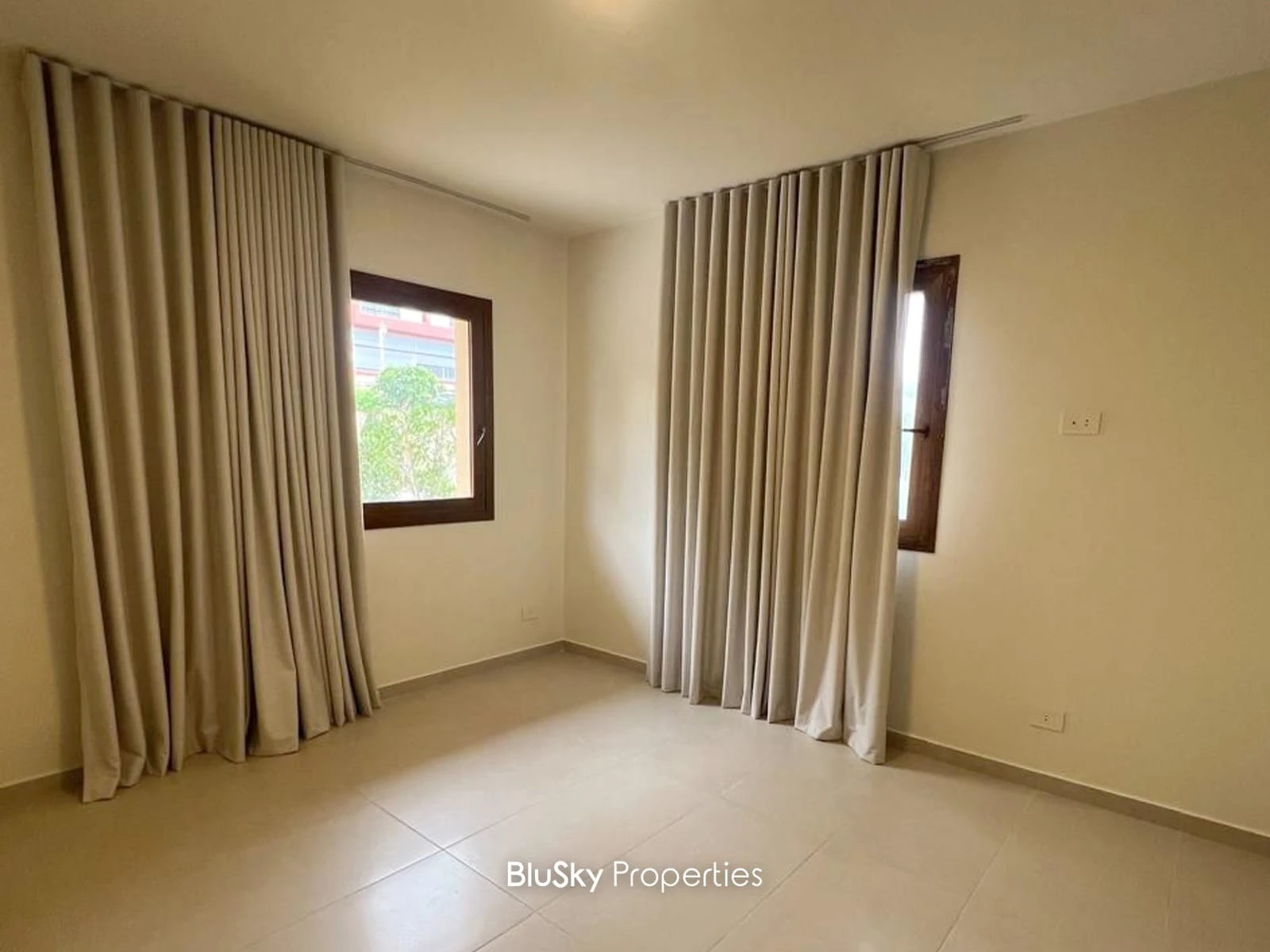 Apartment 154m² with Terrace for Sale in Blat — الصورة 5