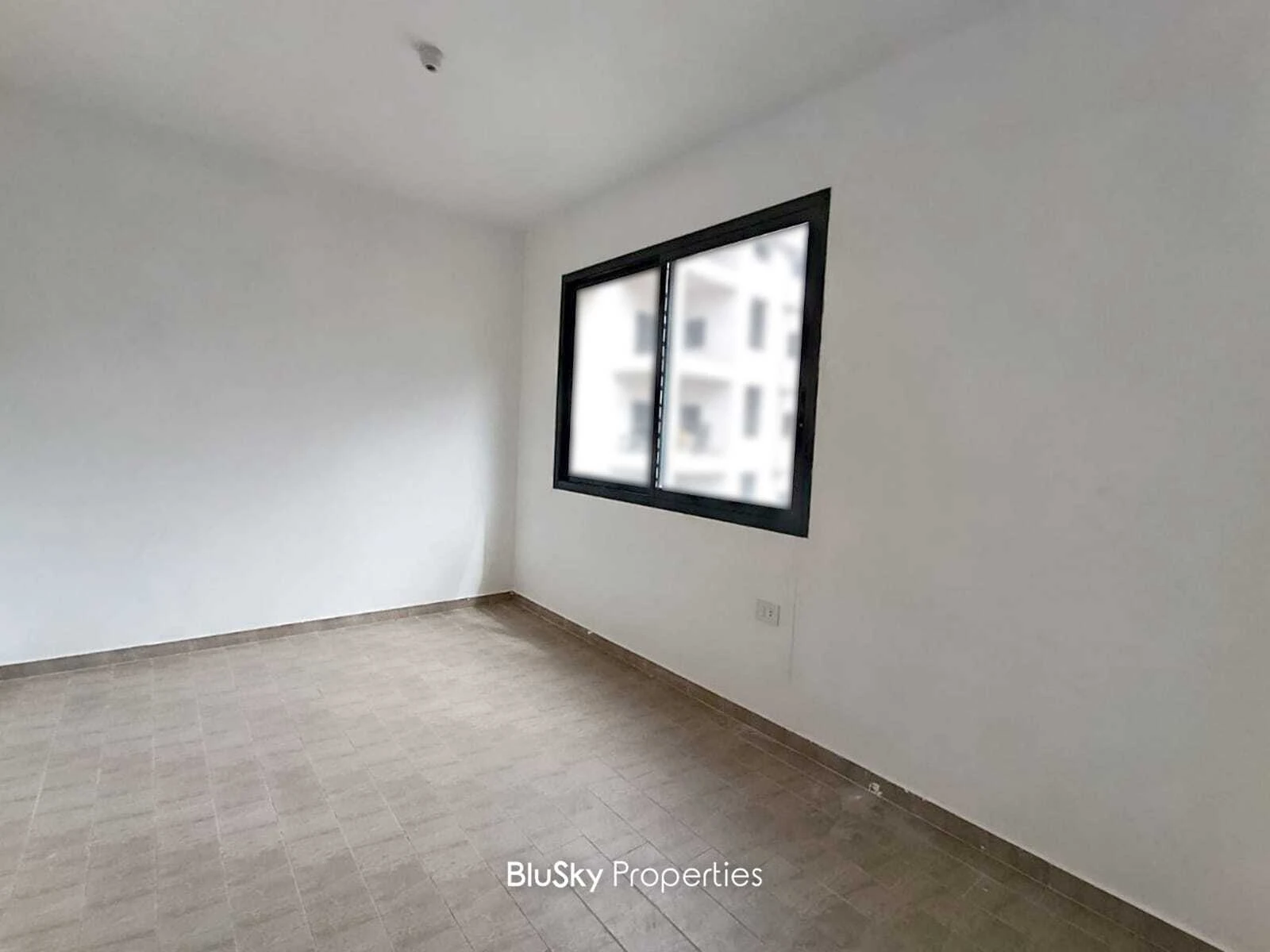 Apartment 176m² Mountain View for Sale in Blat — الصورة 4
