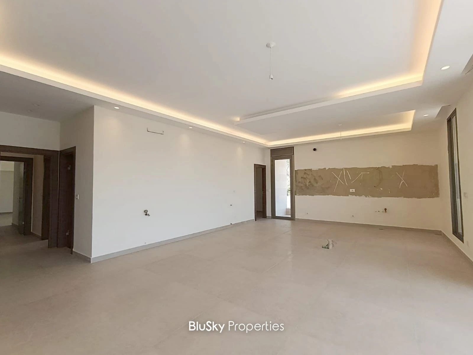 Duplex 500m² Sea View for Sale in Blat