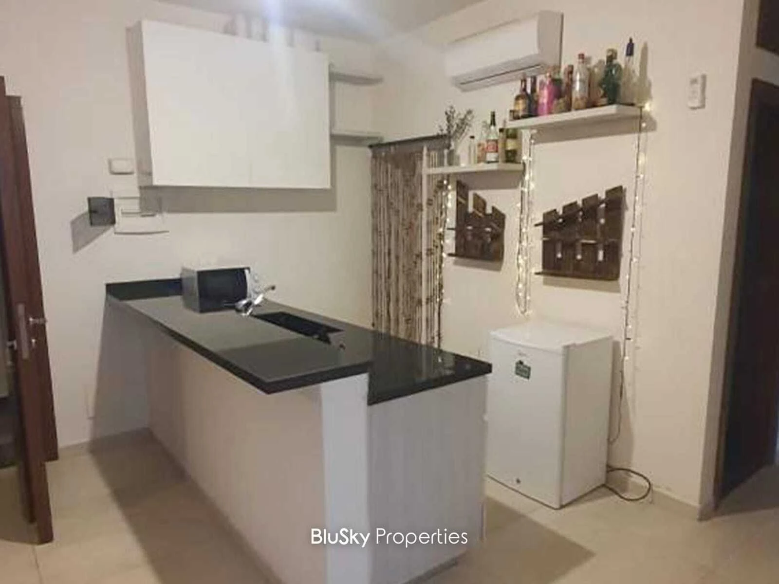 Apartment 70m² City View for Sale in Blat — photo 2