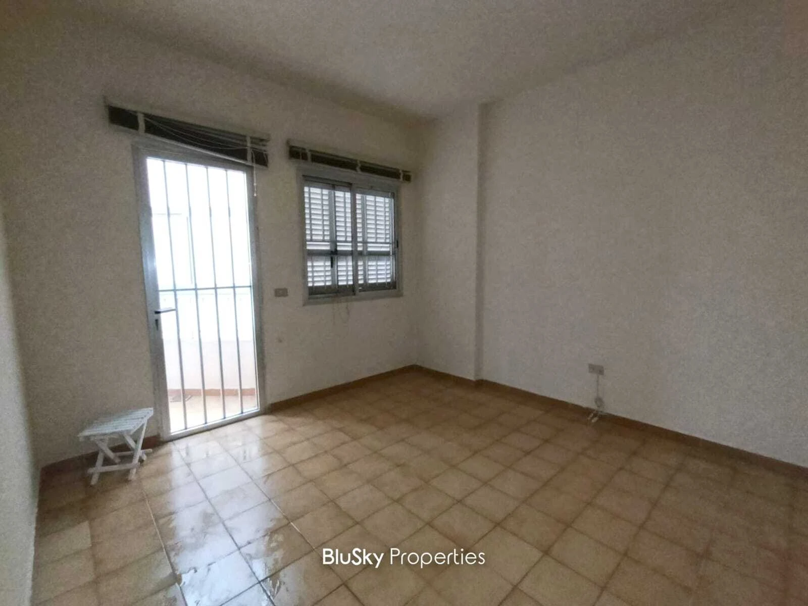Apartment 75m² for Sale in Blat — الصورة 3