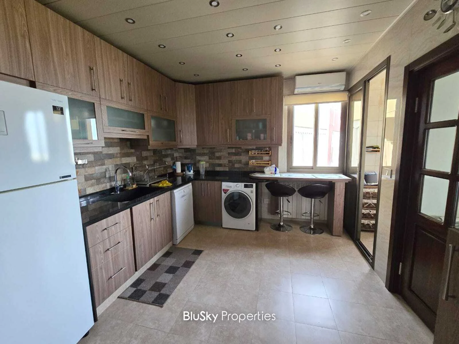 Apartment 180m² Sea View for Sale in Bleibel — photo 5