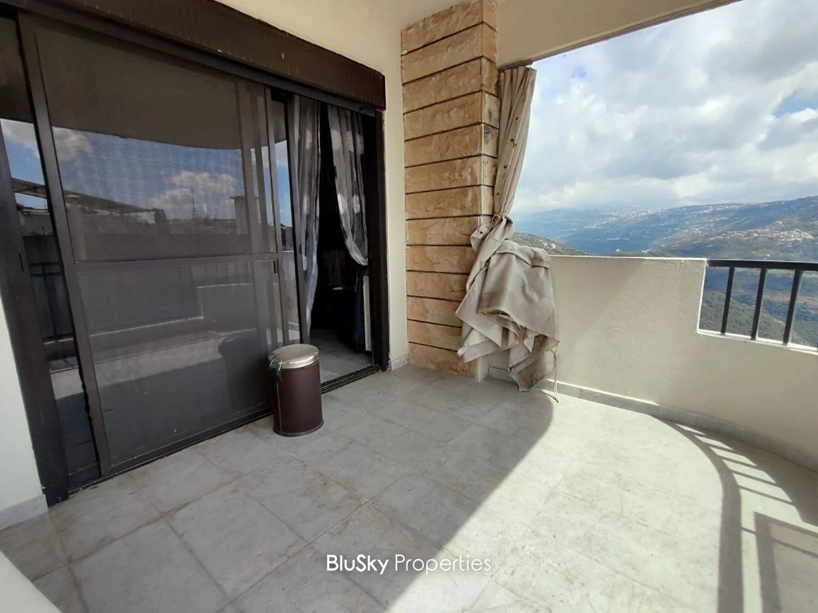 Apartment 125m² Balcony for Rent in Beit Meri — الصورة 3