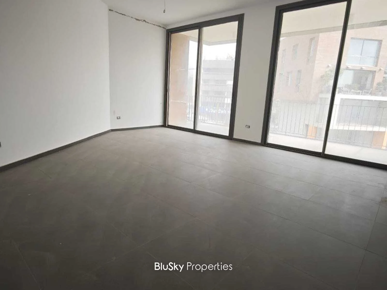 Apartment 147m² Mountain View for Sale in Beit Meri