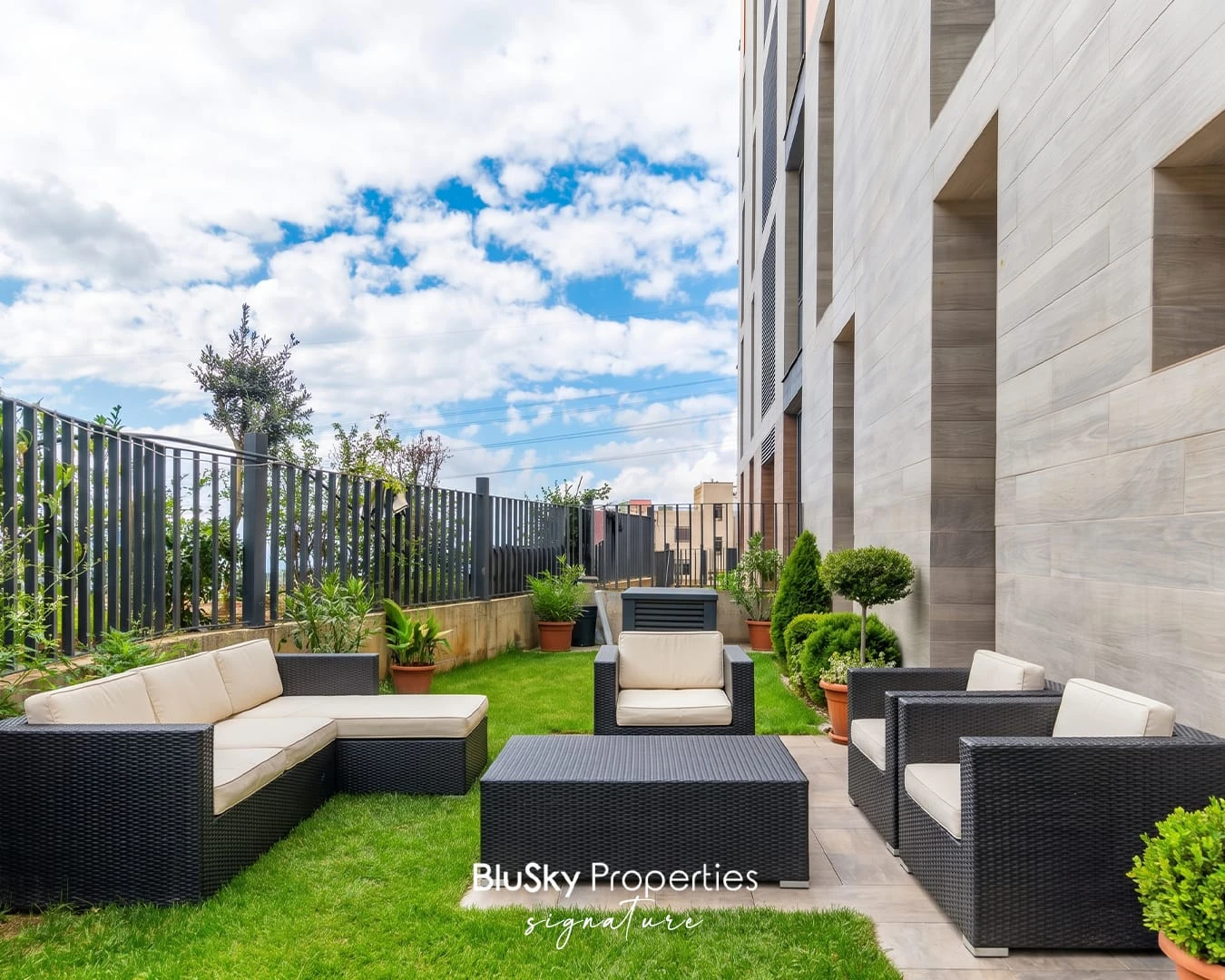 Apartment 150m² with Garden for Sale in Beit Meri — photo 2