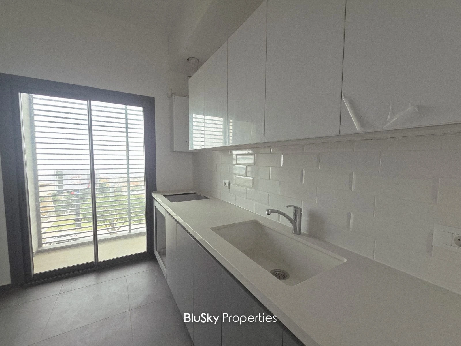 Apartment 160m² with Mountain View for Rent in Beit Meri — الصورة 4