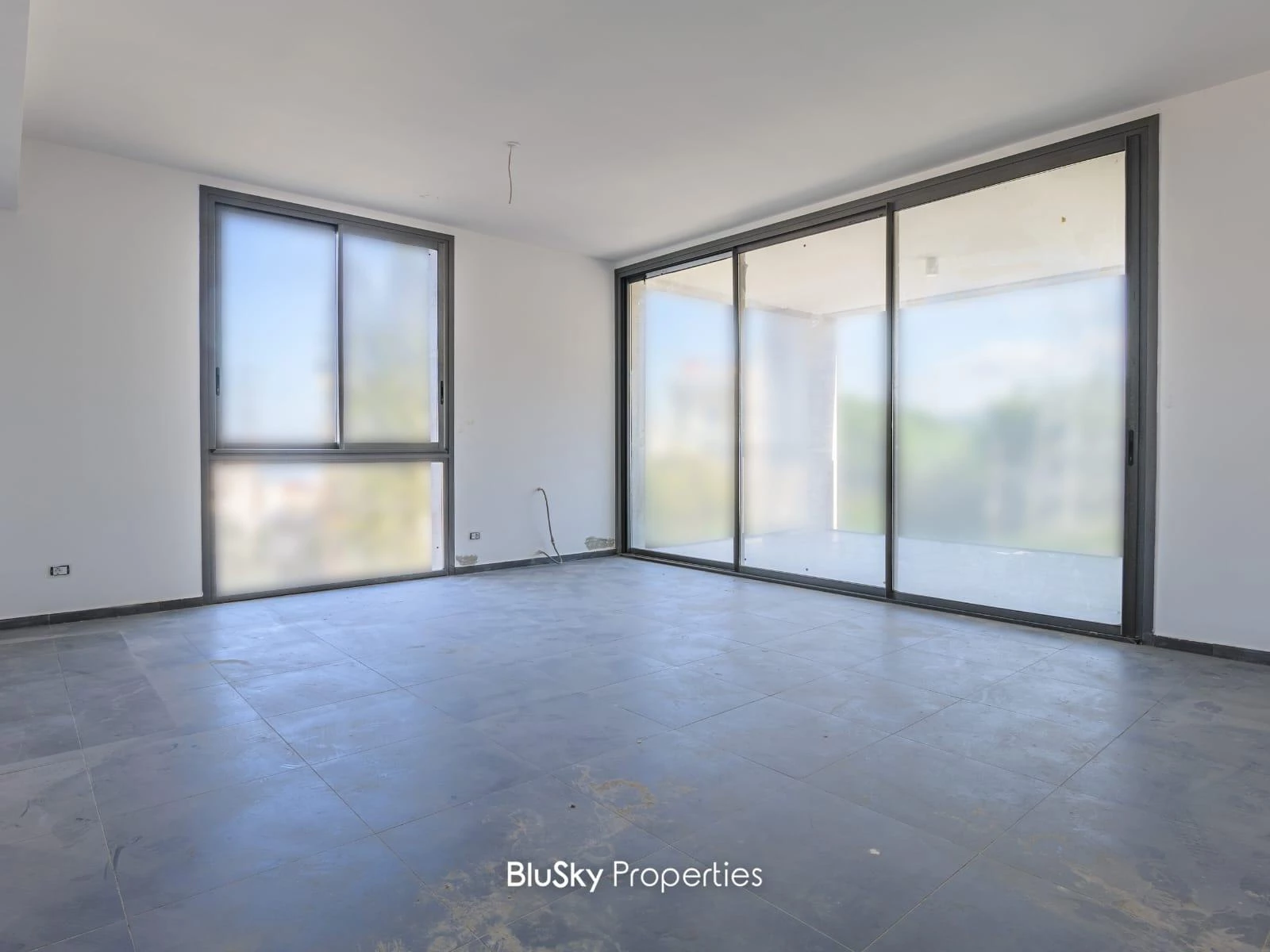 Apartment 170m² for Sale in Beit Meri — الصورة 3