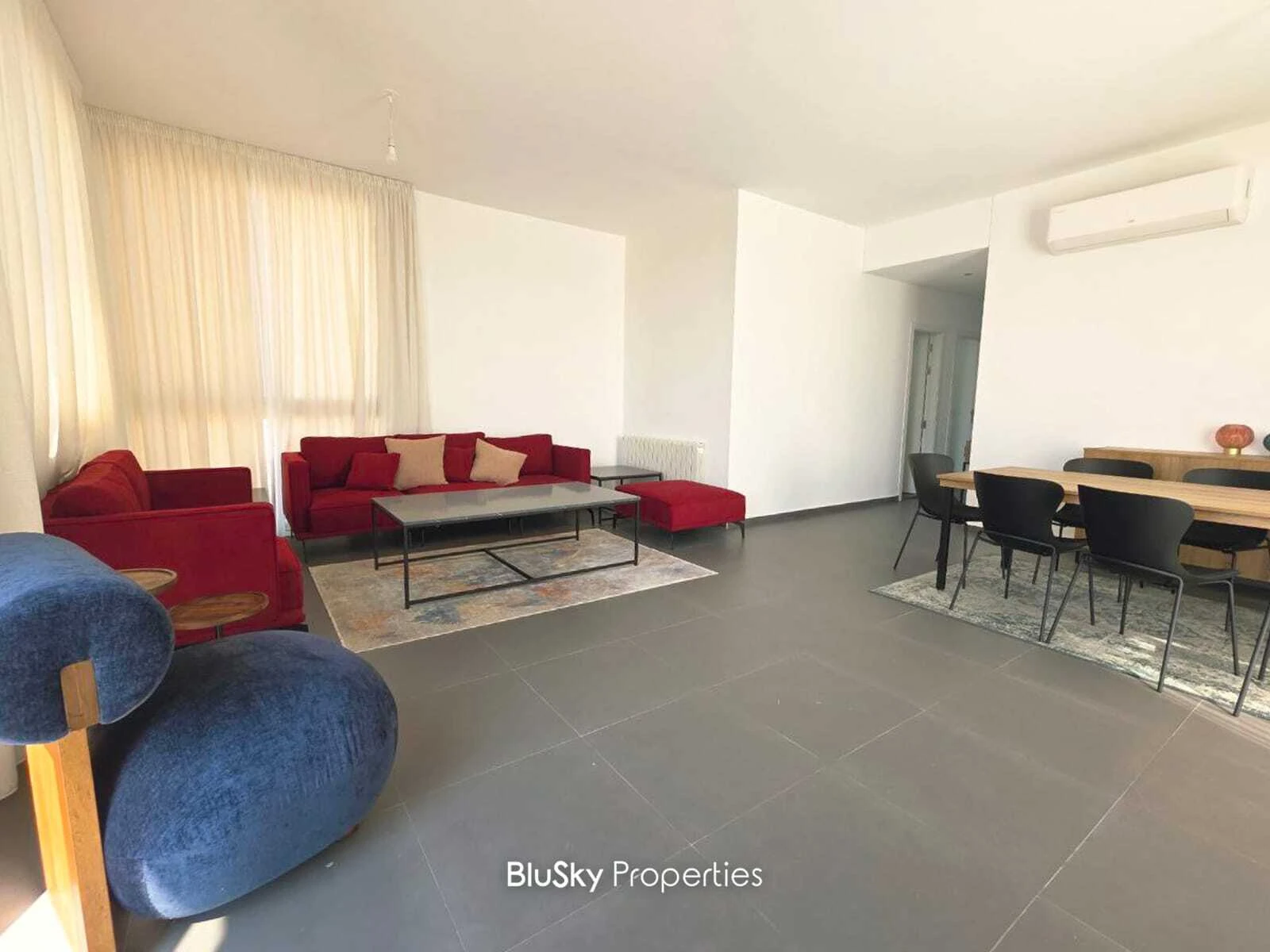 Apartment 175m² Sea View for Rent in Beit Meri