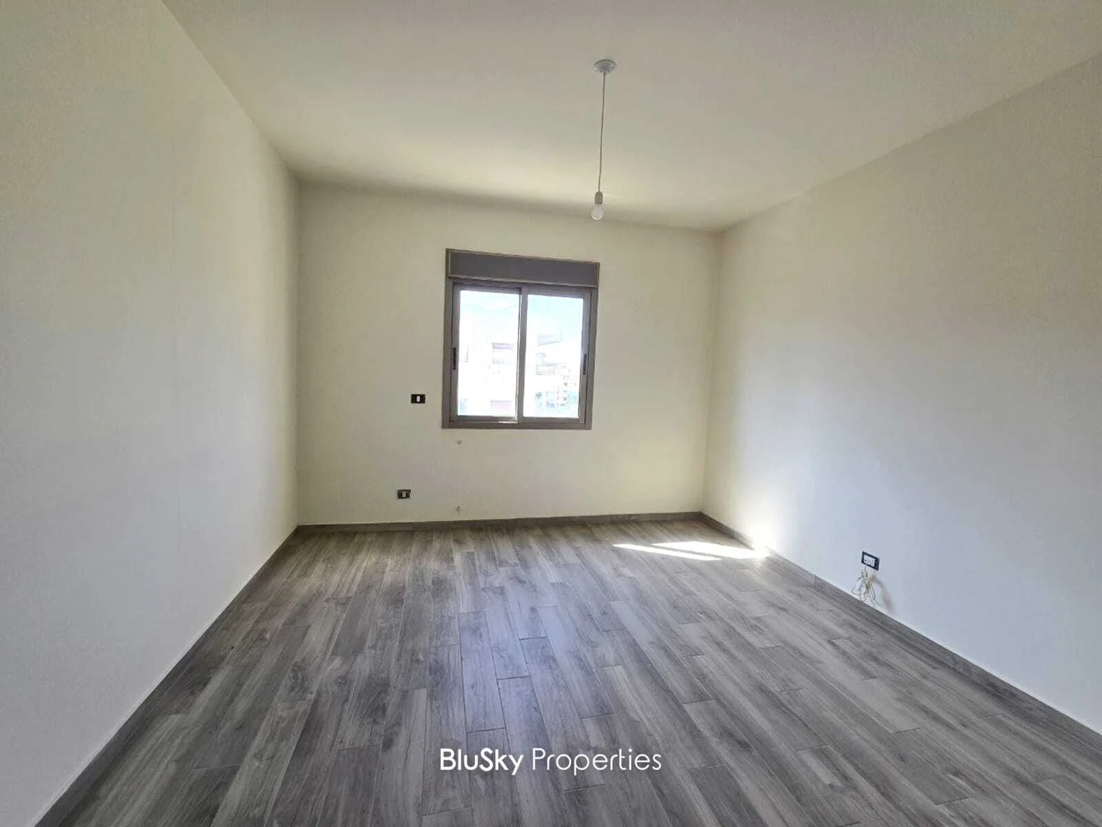 Apartment 200m² Mountain View for Sale in Beit Meri — الصورة 4