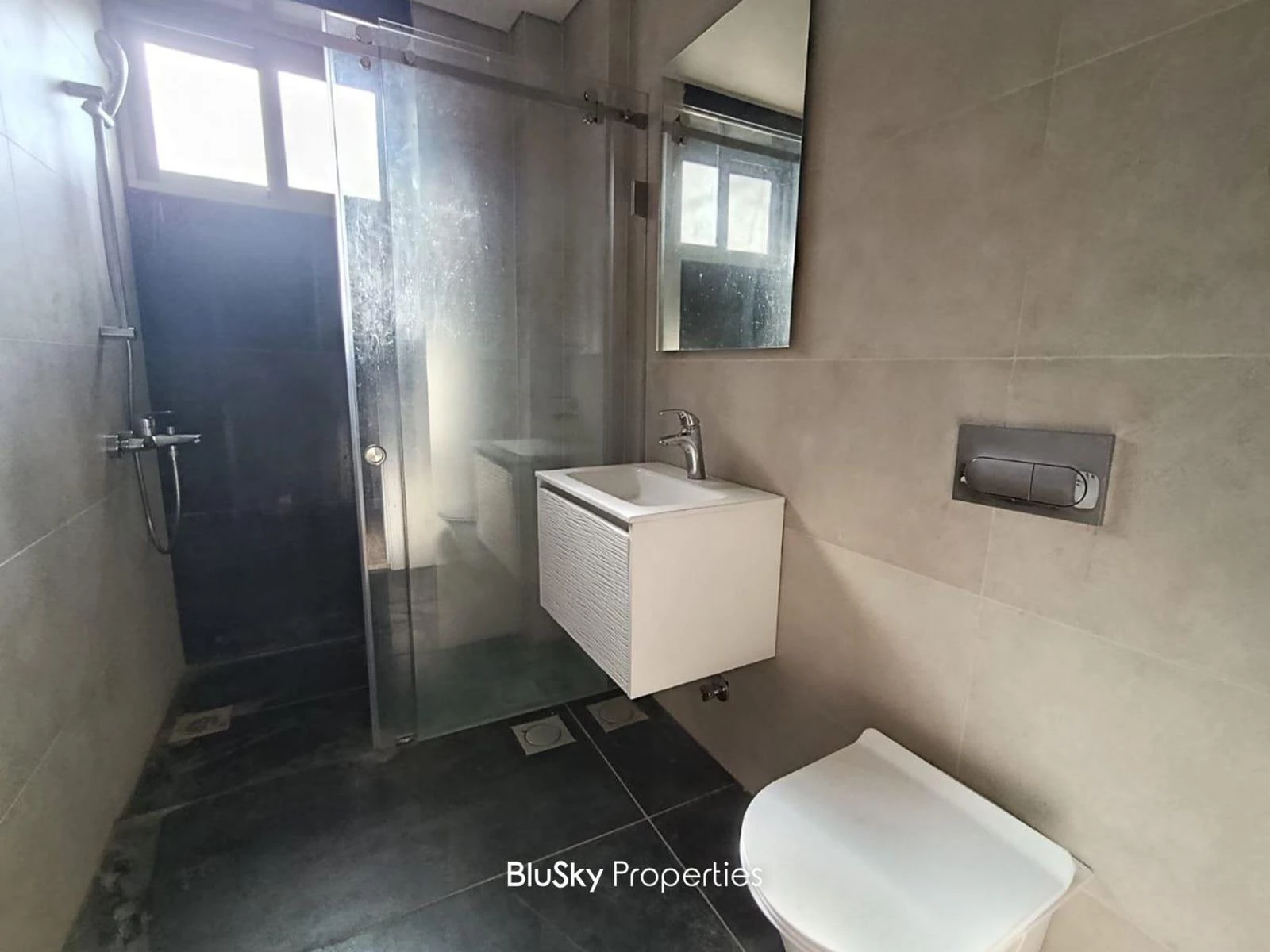 Apartment 200m² Terrace for Sale in Beit Meri — الصورة 4