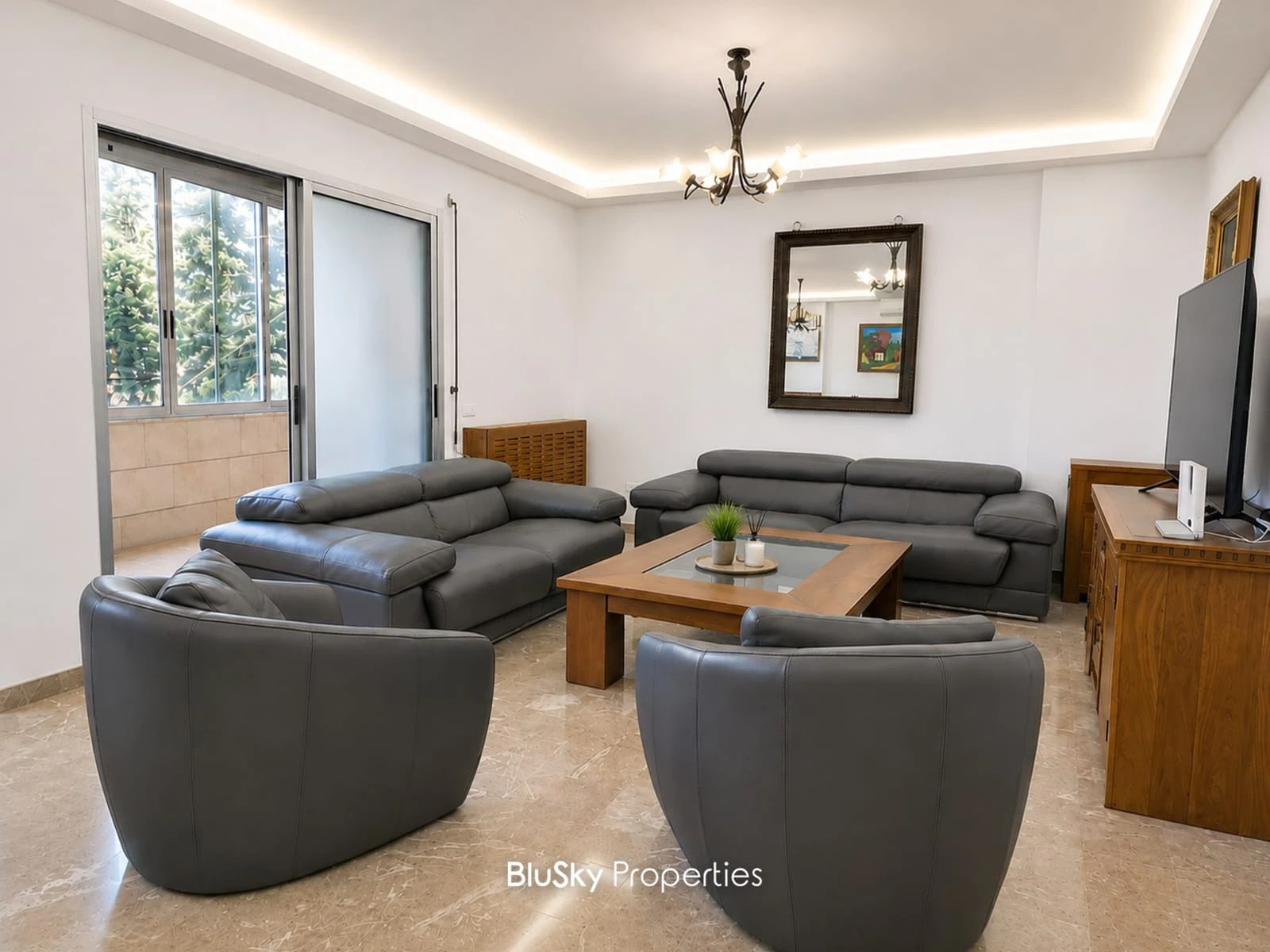 Apartment 220m² for Rent in Beit Meri