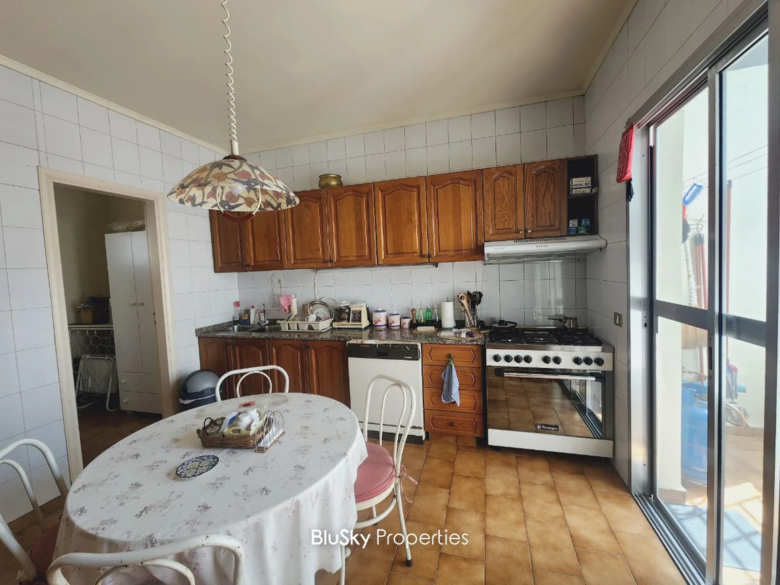Apartment 220m² with Mountain View for Sale in Beit Meri — الصورة 5