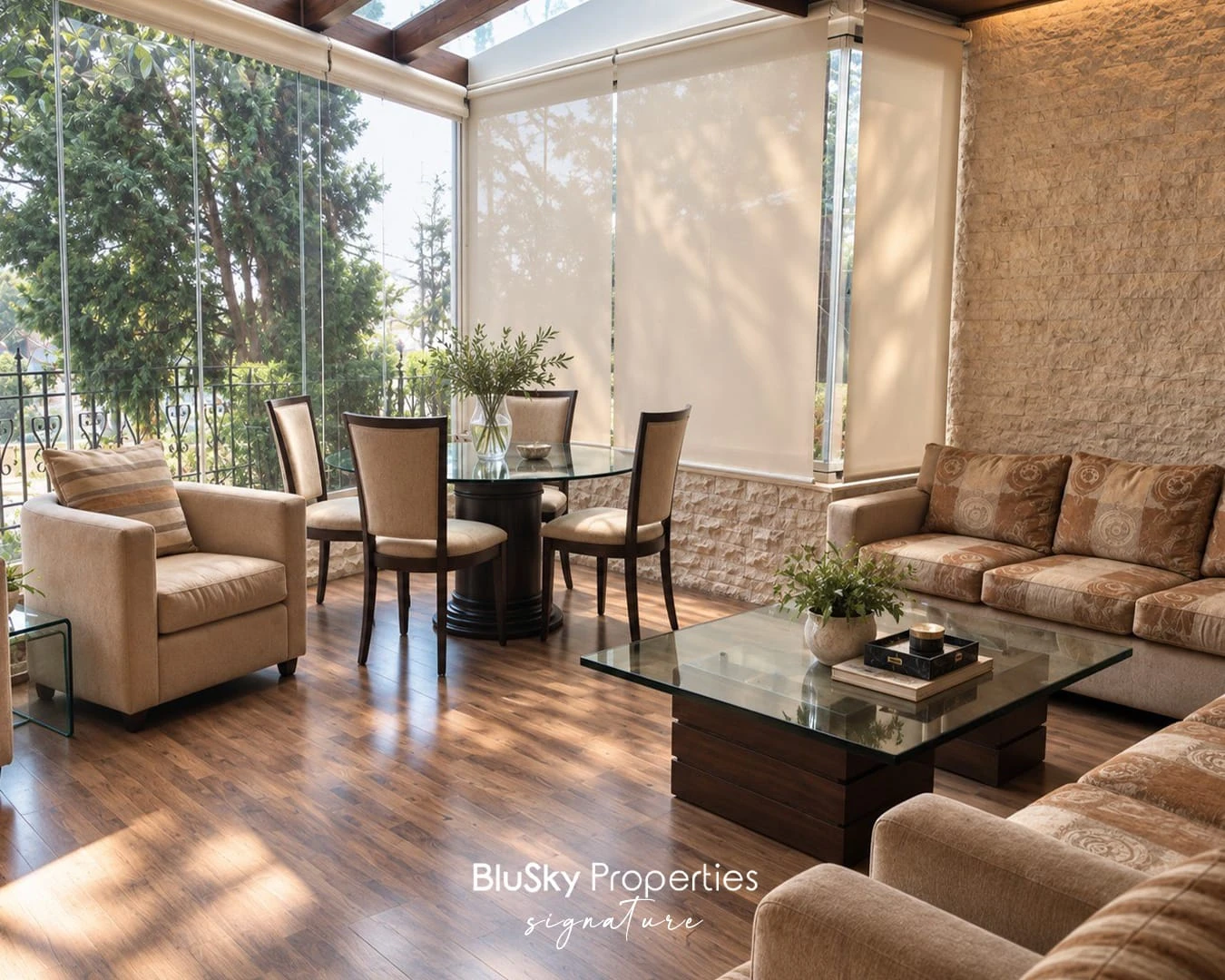 Apartment 230m² with Terrace for Rent in Beit Meri