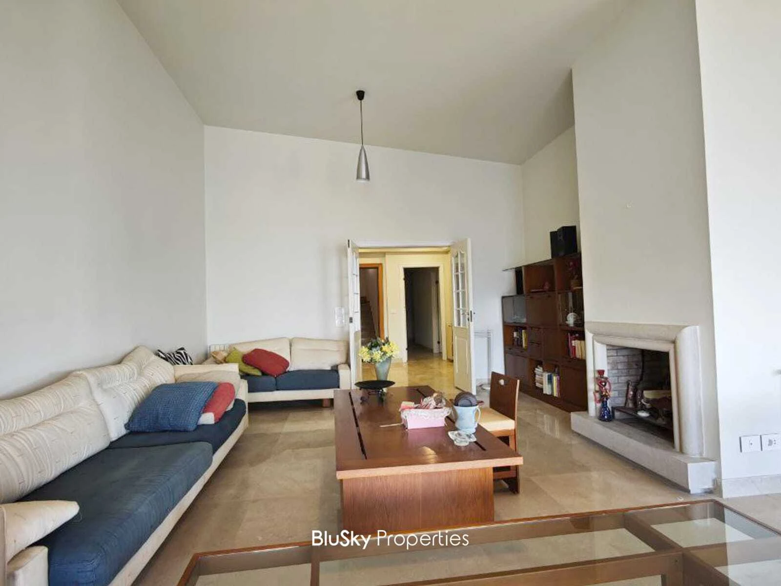 Apartment 230m² for Rent in Beit Meri