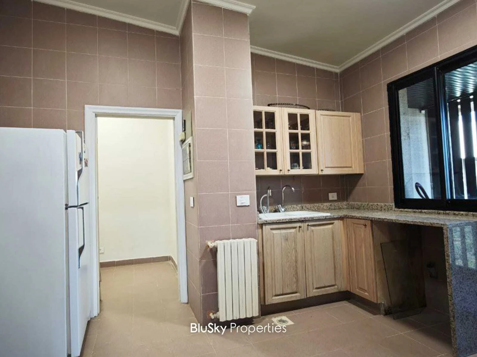 Apartment 230m² for Rent in Beit Meri — الصورة 2