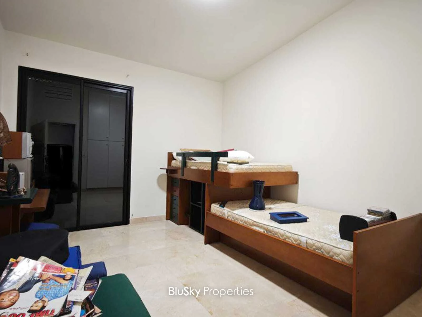 Apartment 230m² for Rent in Beit Meri — الصورة 4