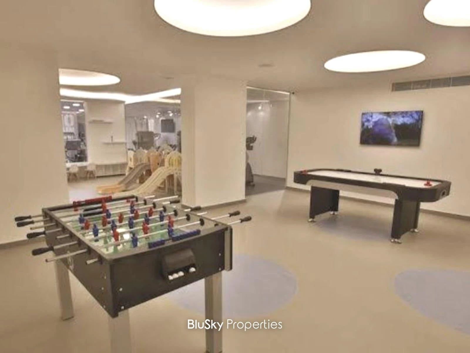 Apartment 25m² for Sale in Beit Meri — الصورة 3