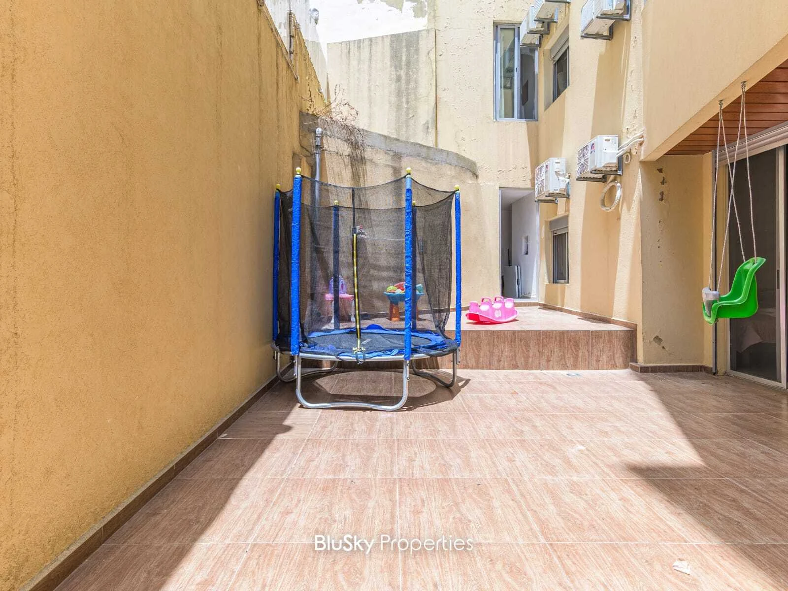 Apartment 270m² Terrace for Rent in Beit Meri — الصورة 5