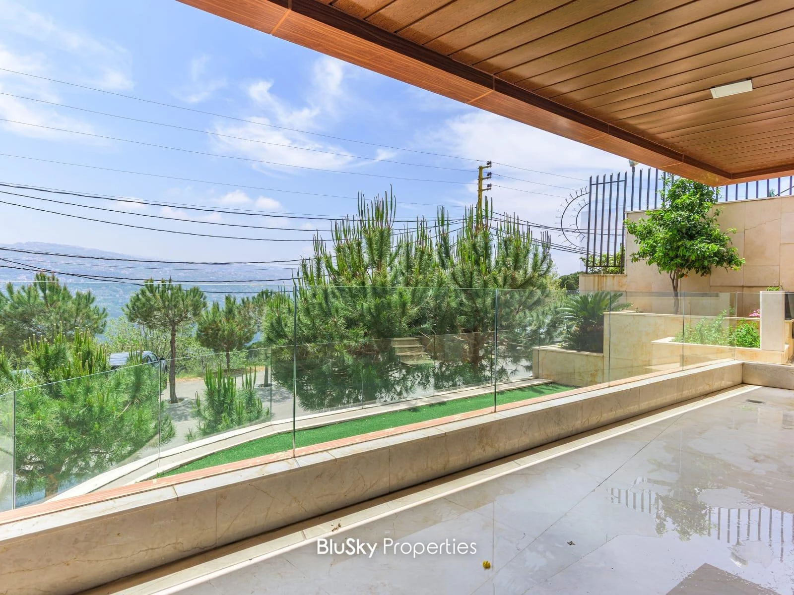 Apartment 270m² Terrace for Sale in Beit Meri — photo 2