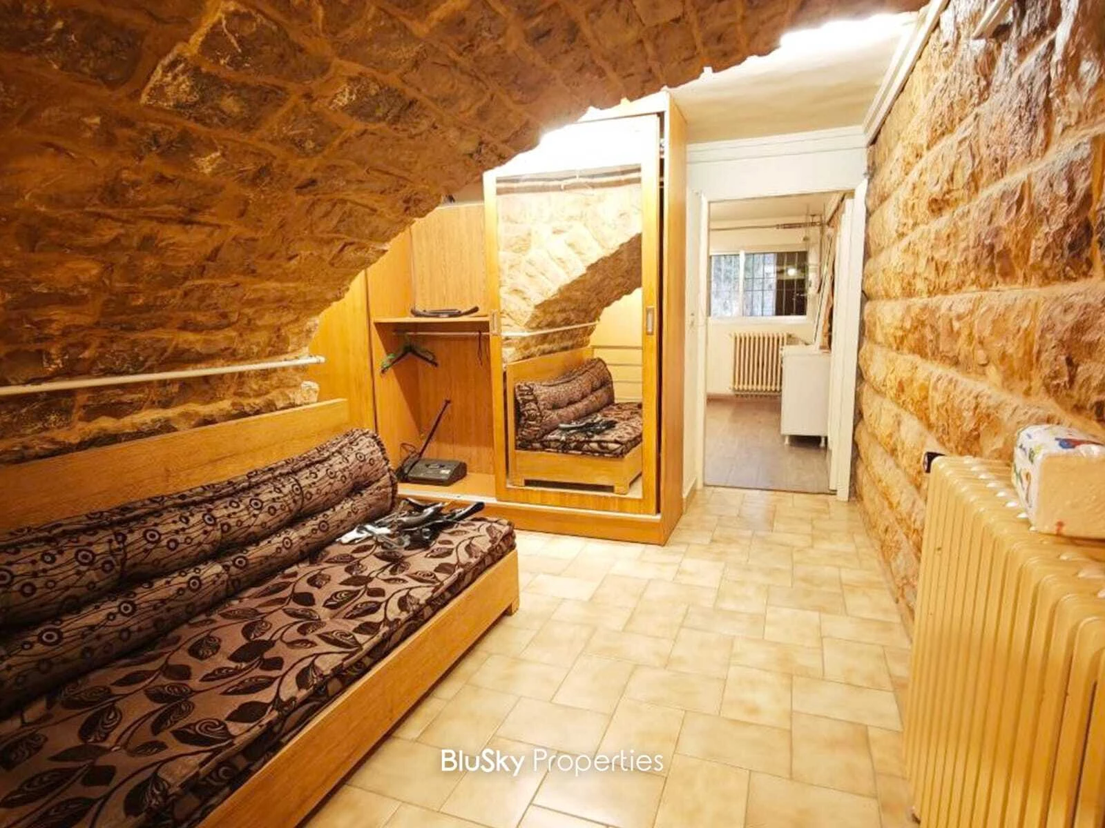 Apartment 280m² Garden for Rent in Beit Meri — الصورة 4