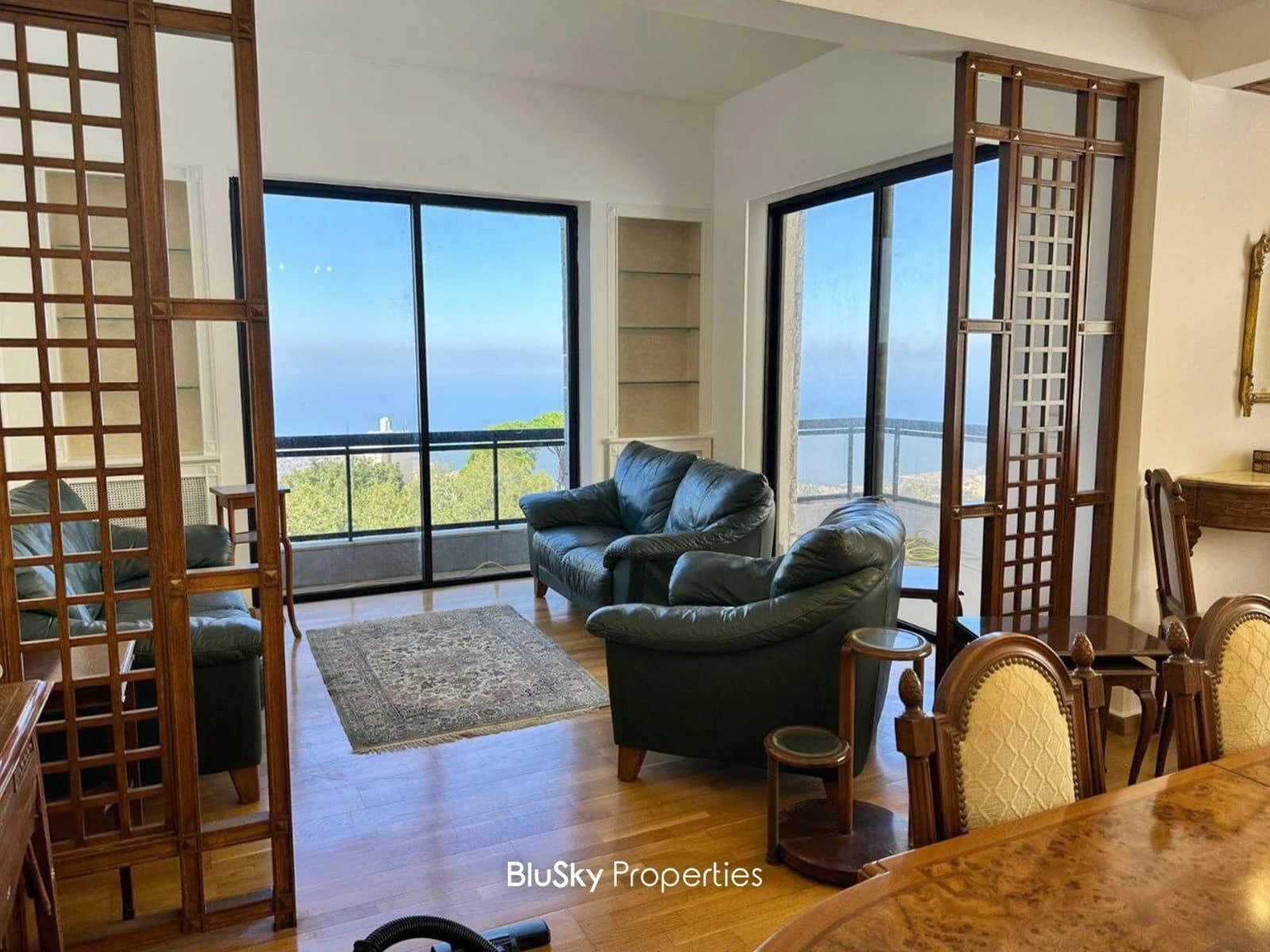 Apartment 280m² Sea View for Rent in Beit Meri
