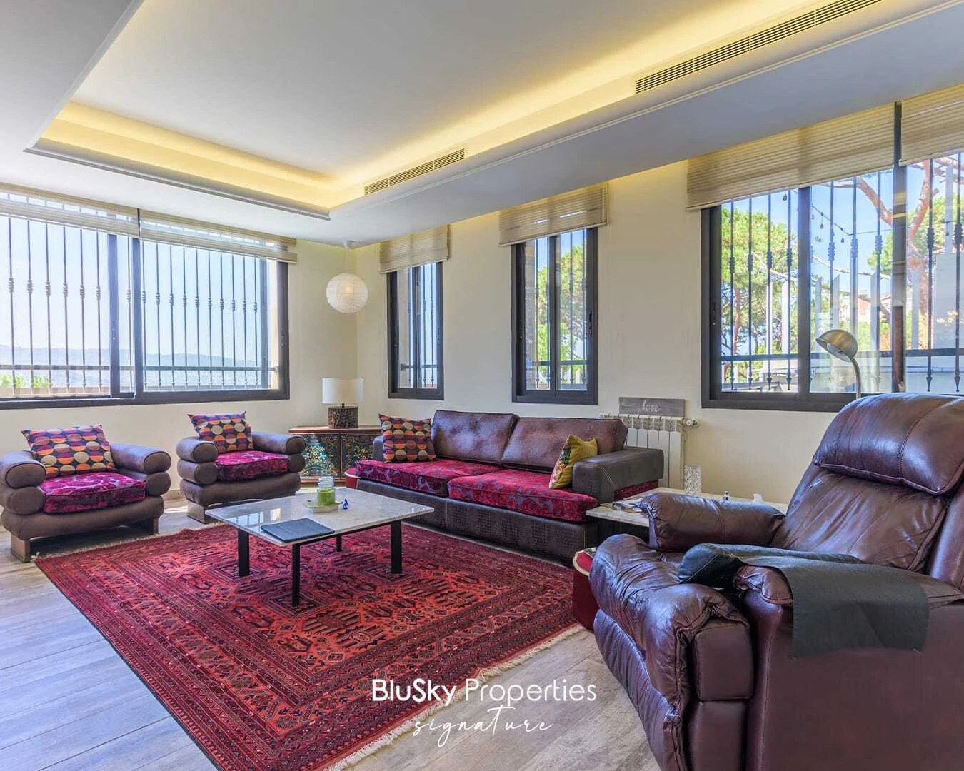 Apartment 280m² Garden for Sale or Rent in Beit Meri — الصورة 4