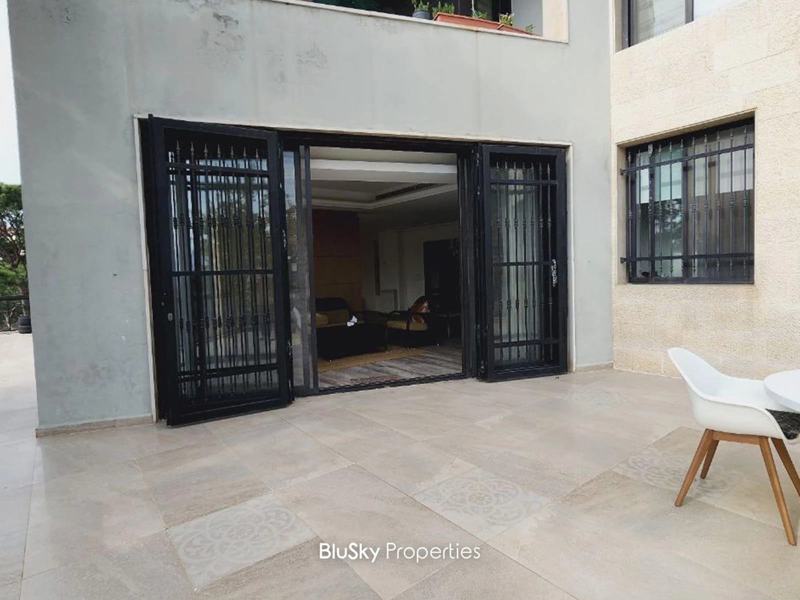 Apartment 320m² Garden for Rent in Beit Meri — الصورة 3