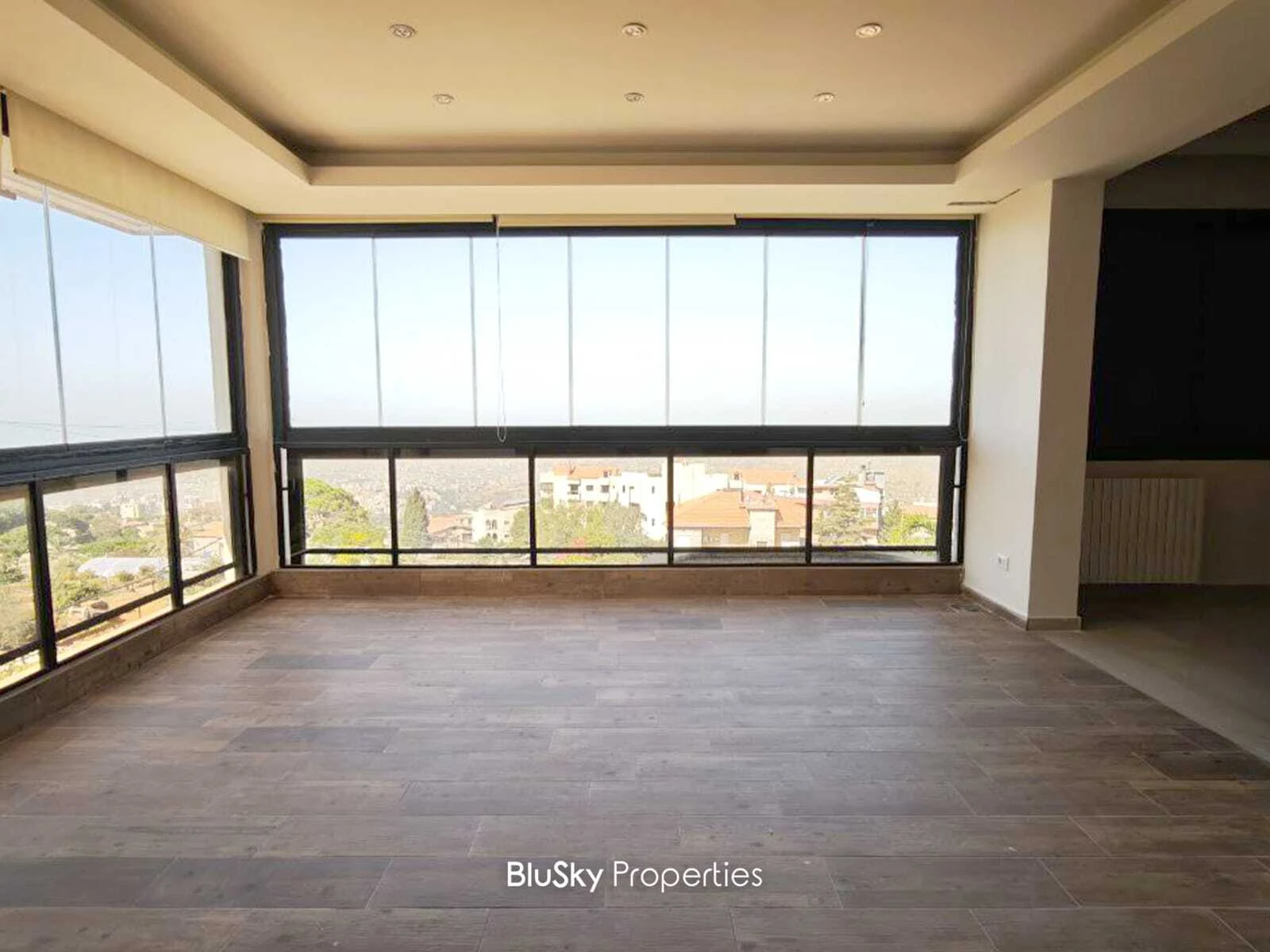 Apartment 340m² Terrace for Rent in Beit Meri — الصورة 3
