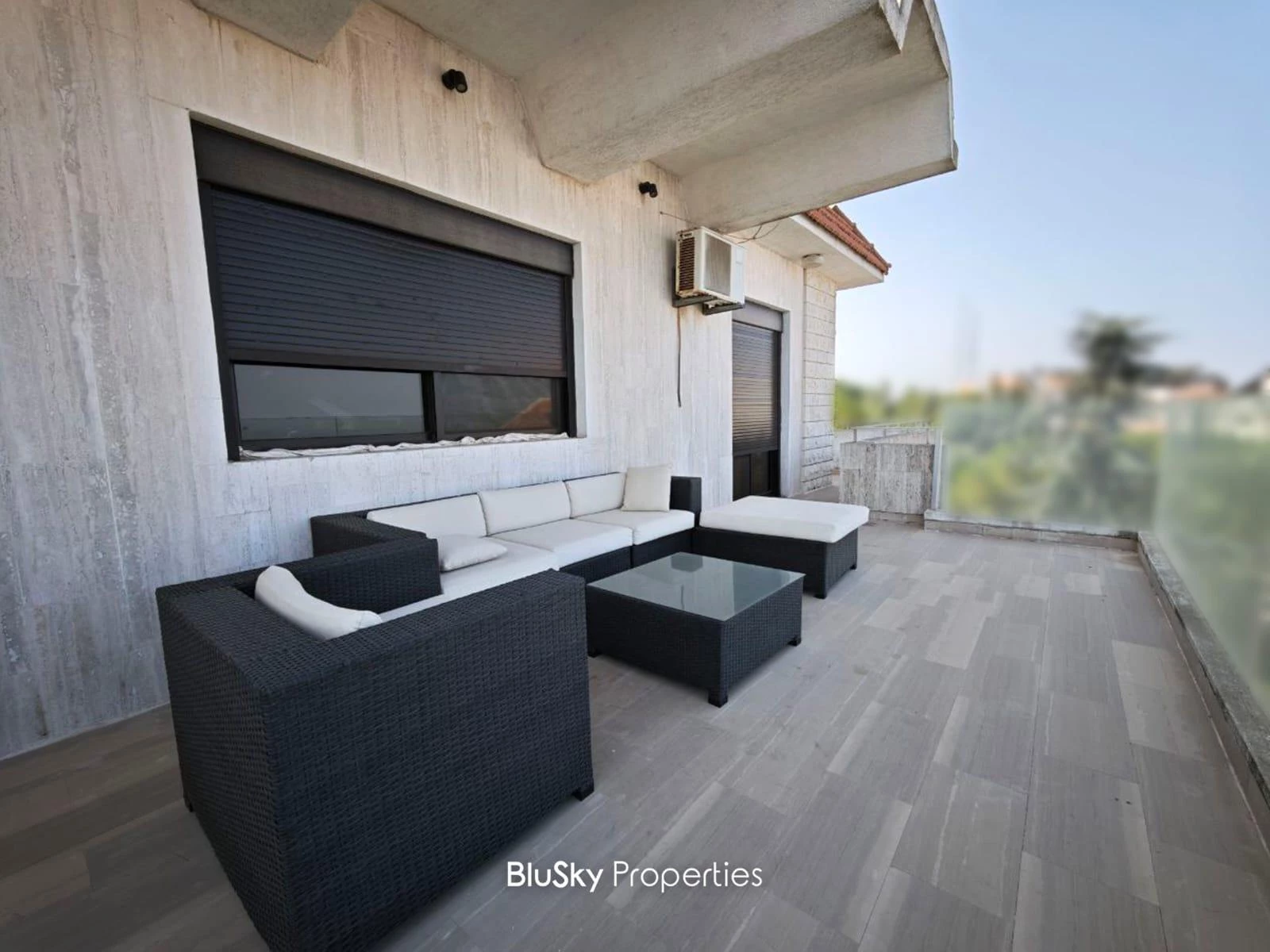 Apartment 380m² Sea View for Sale in Beit Meri — photo 2