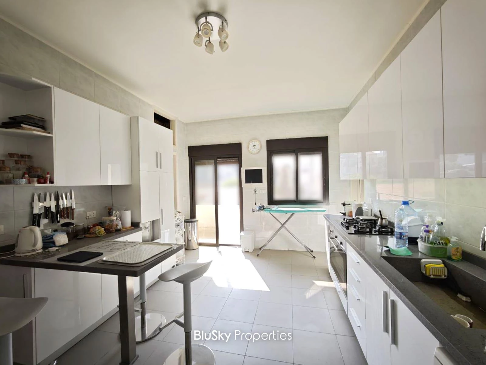 Apartment 380m² Sea View for Sale in Beit Meri — photo 4