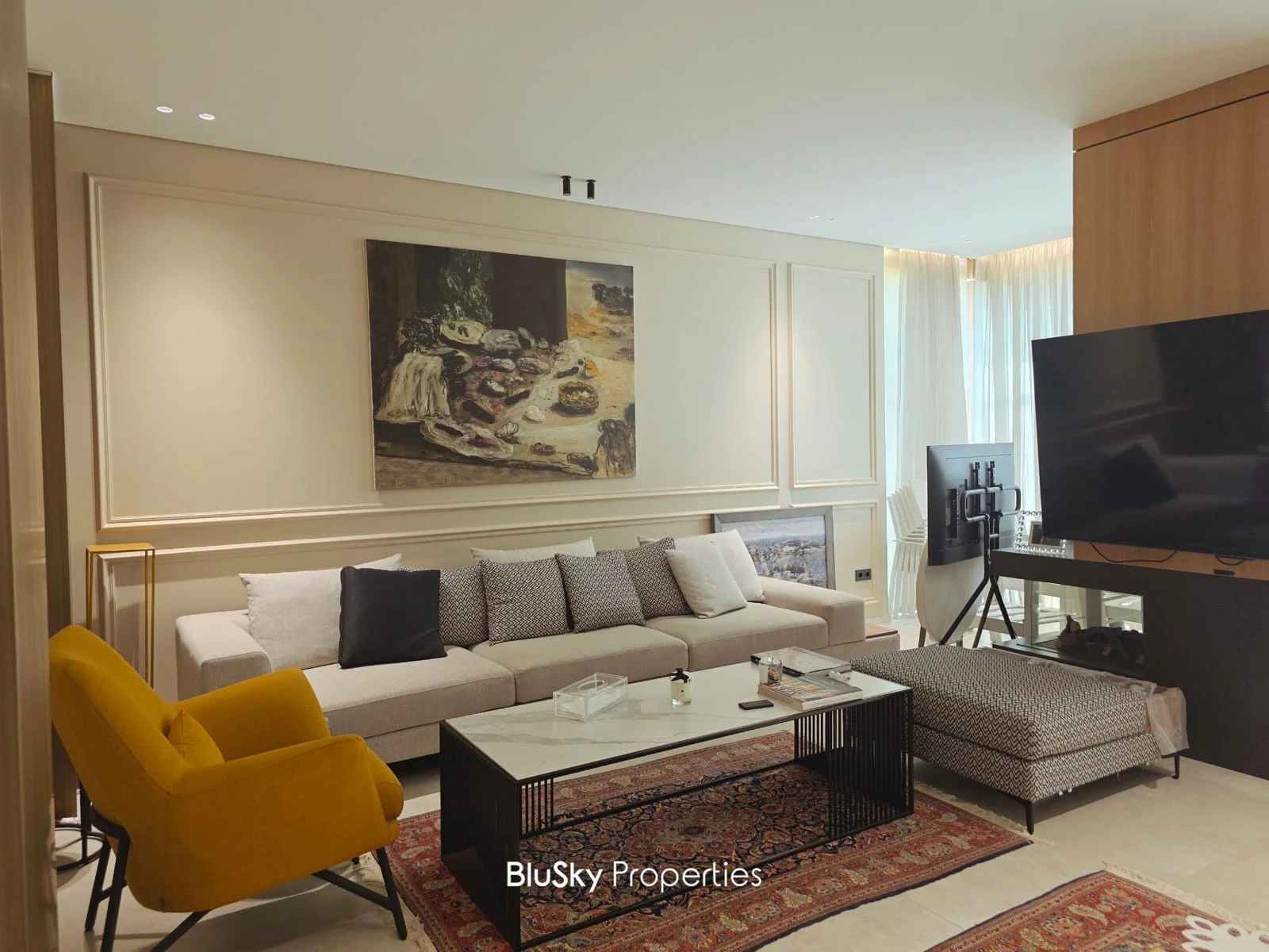 Apartment 400m² with Terrace for Rent in Beit Meri