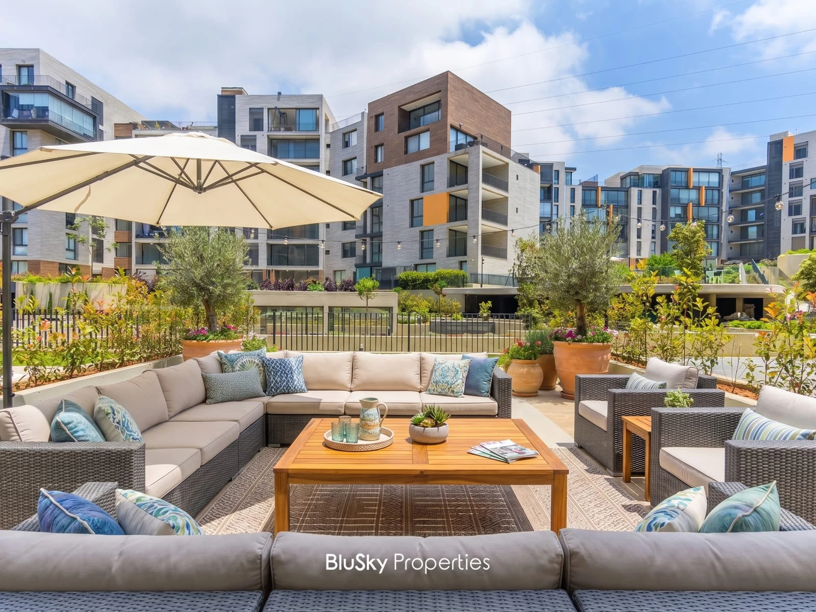 Apartment 75m² with Terrace for Sale in Beit Meri