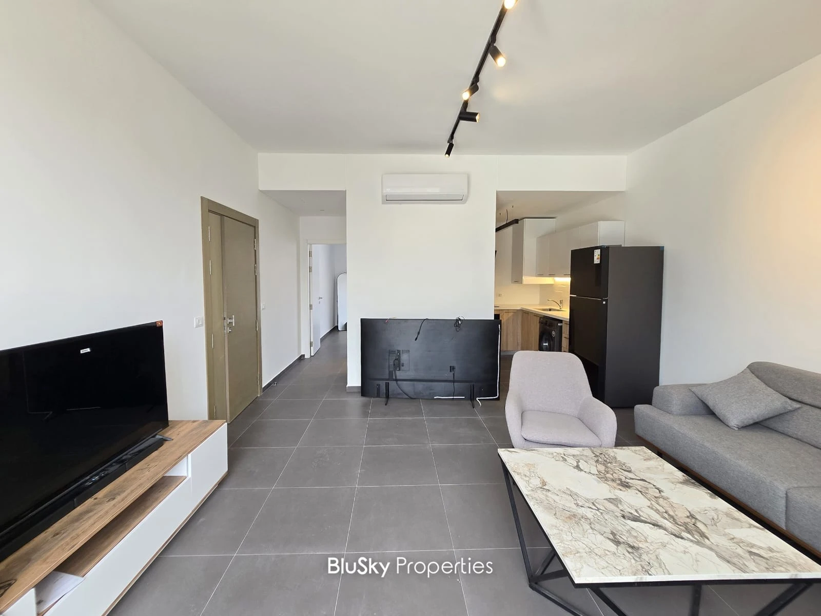 Apartment 80m² with Mountain View for Rent in Beit Meri — الصورة 3