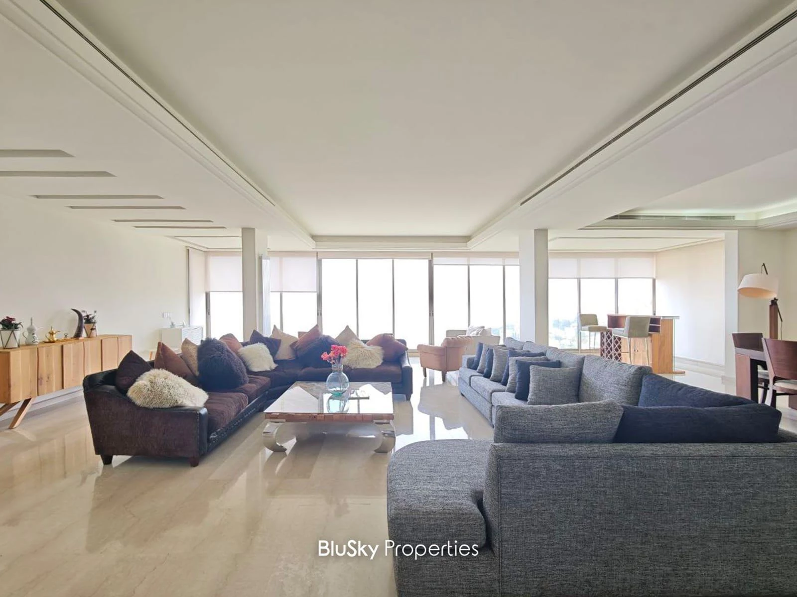Apartment 300m² Sea View for Rent in Beit Meri