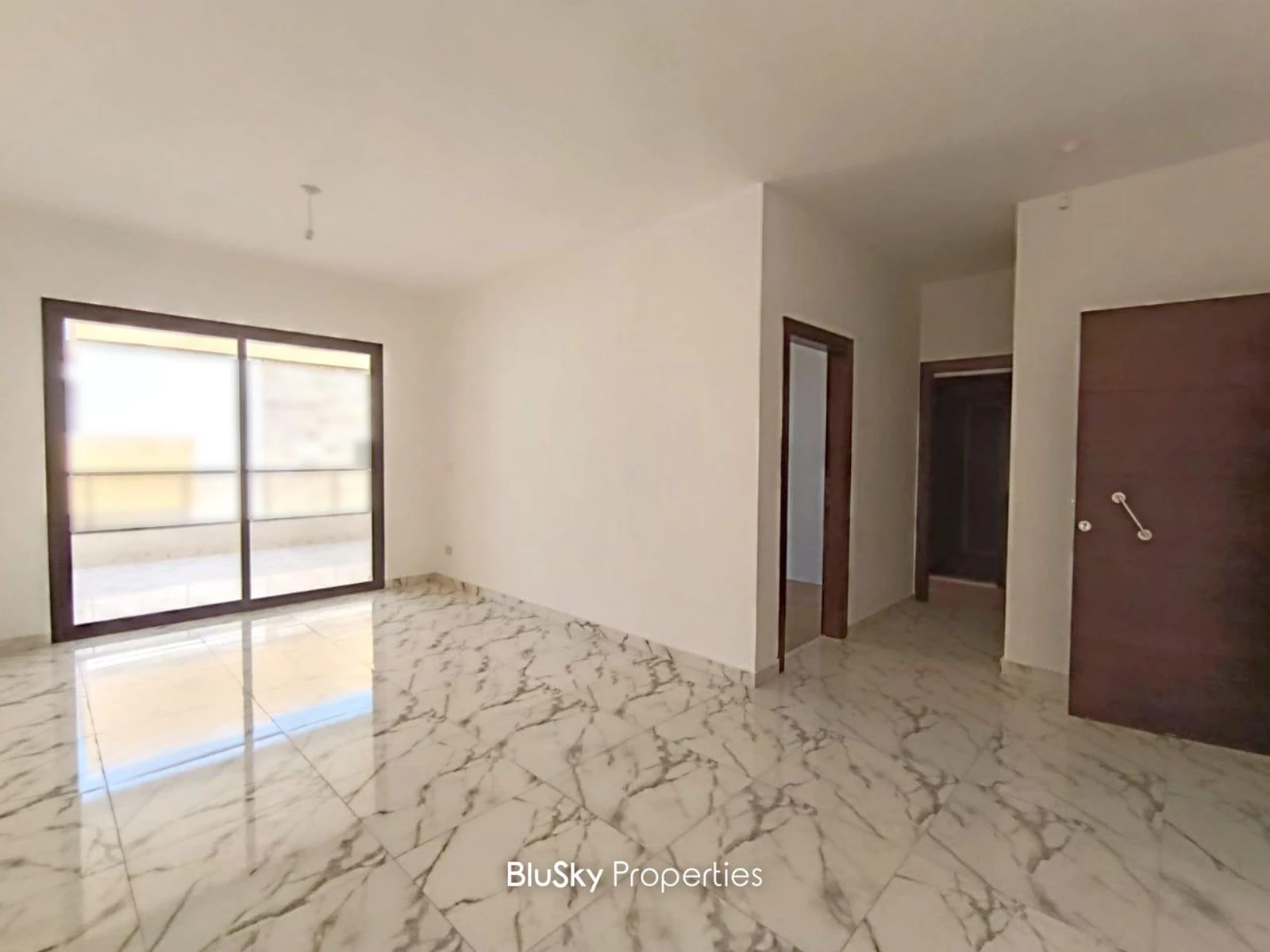 Apartment 100m² for Sale in Bouar