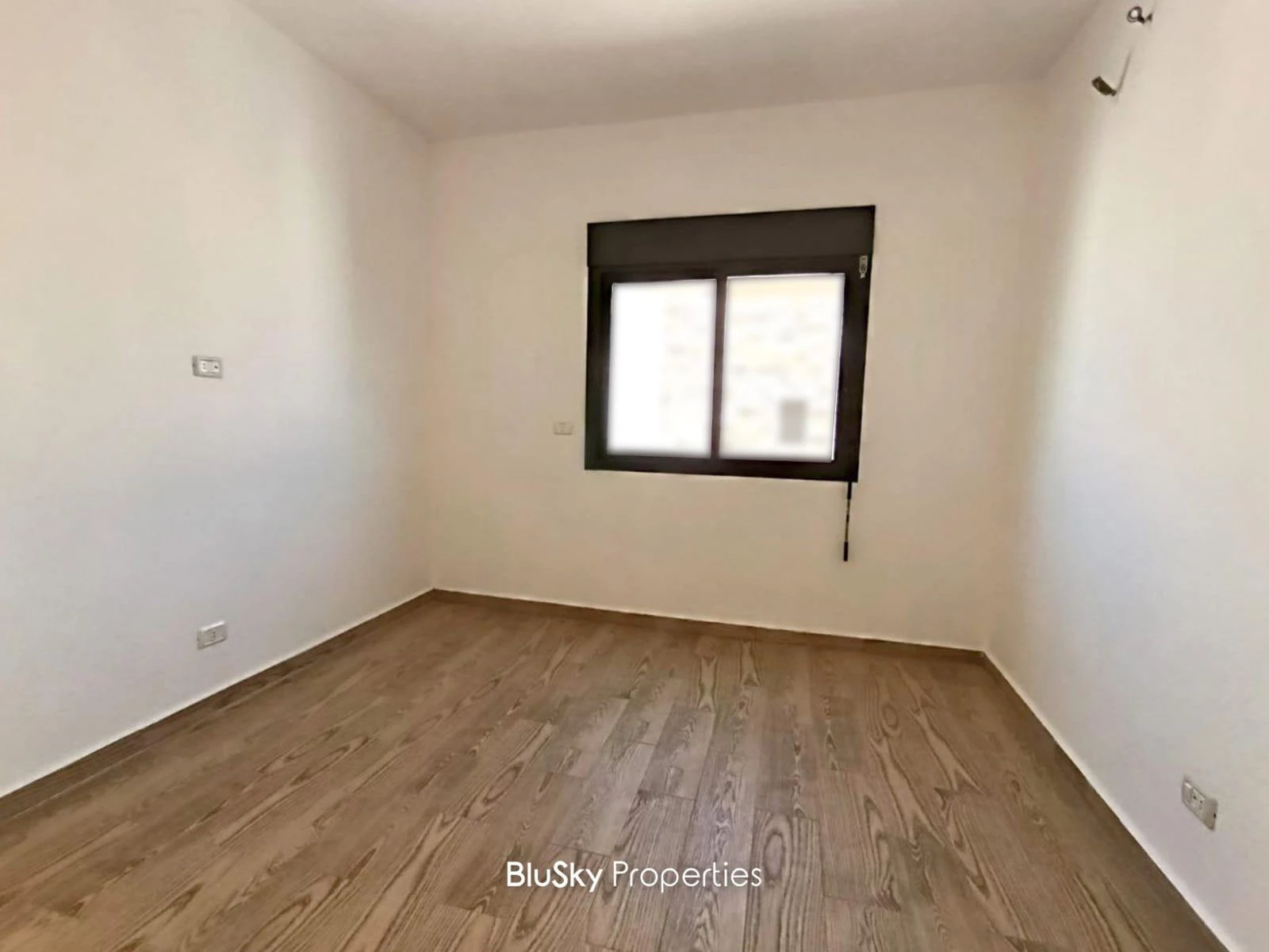Apartment 100m² for Sale in Bouar — photo 5