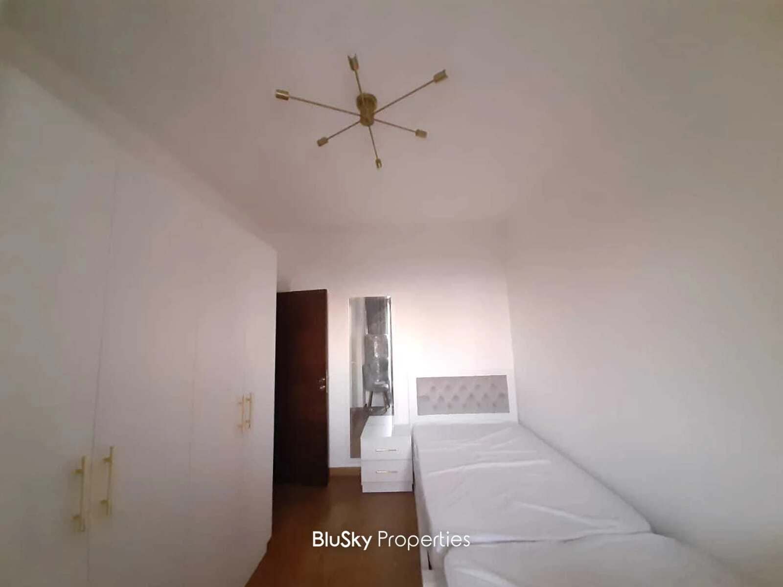 Apartment 100m² Sea View for Sale in Bouar — الصورة 5