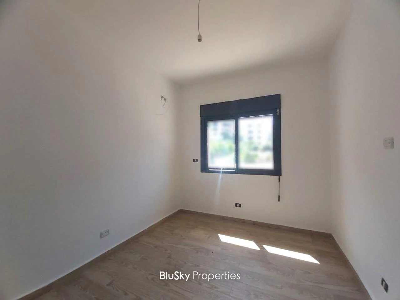 Apartment 110m² Terrace for Sale in Bouar — الصورة 4