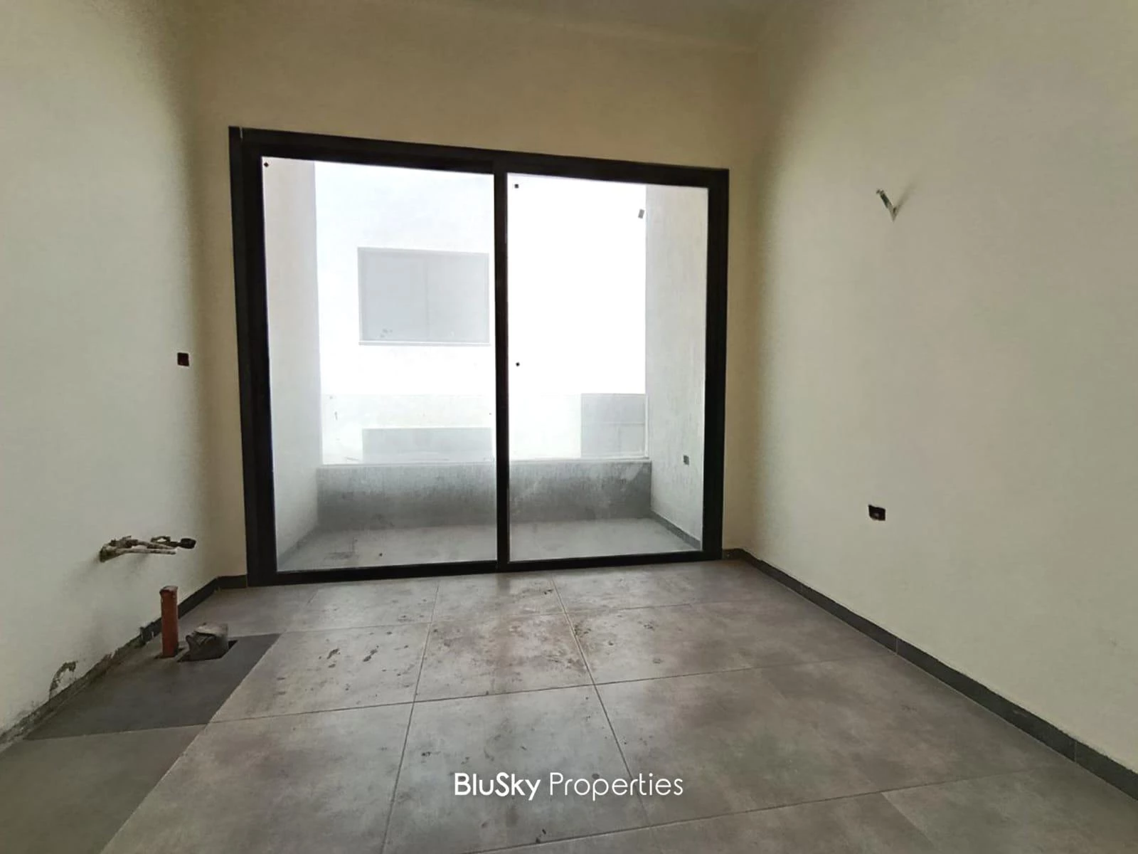 Apartment 110m² Mountain View for Sale in Bouar — الصورة 3