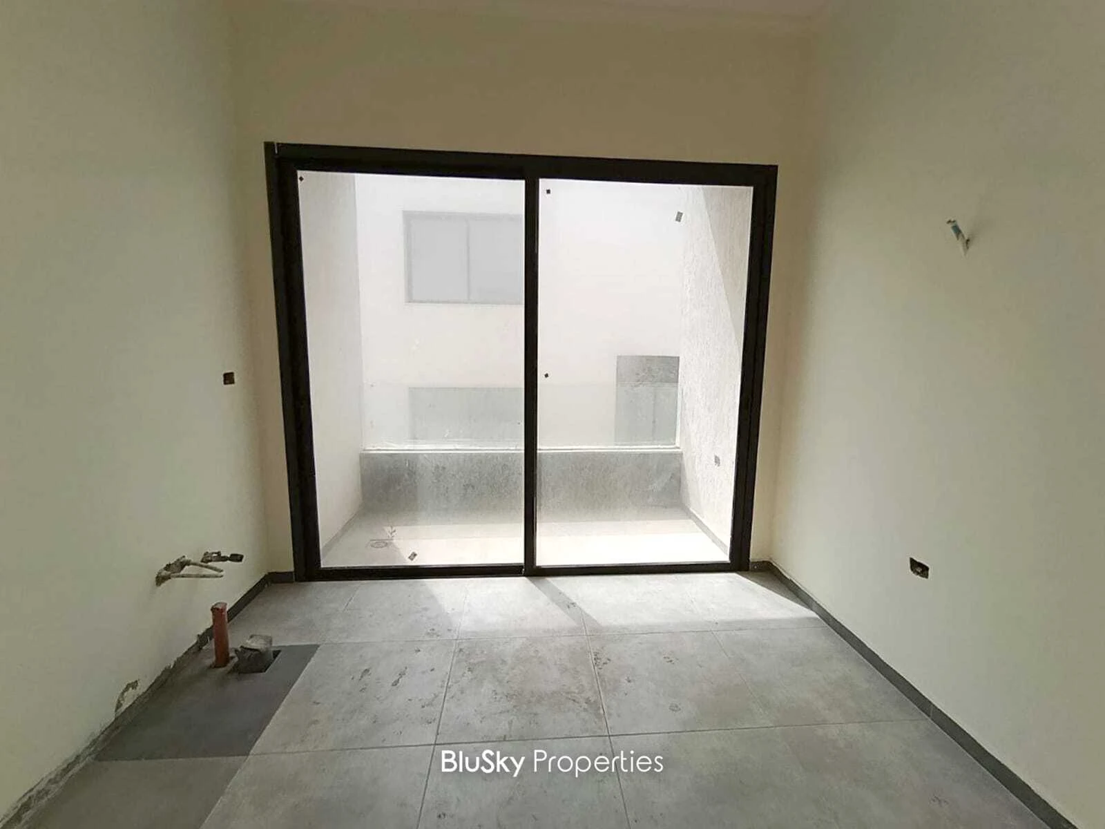 Apartment 110m² City View for Sale in Bouar — الصورة 2