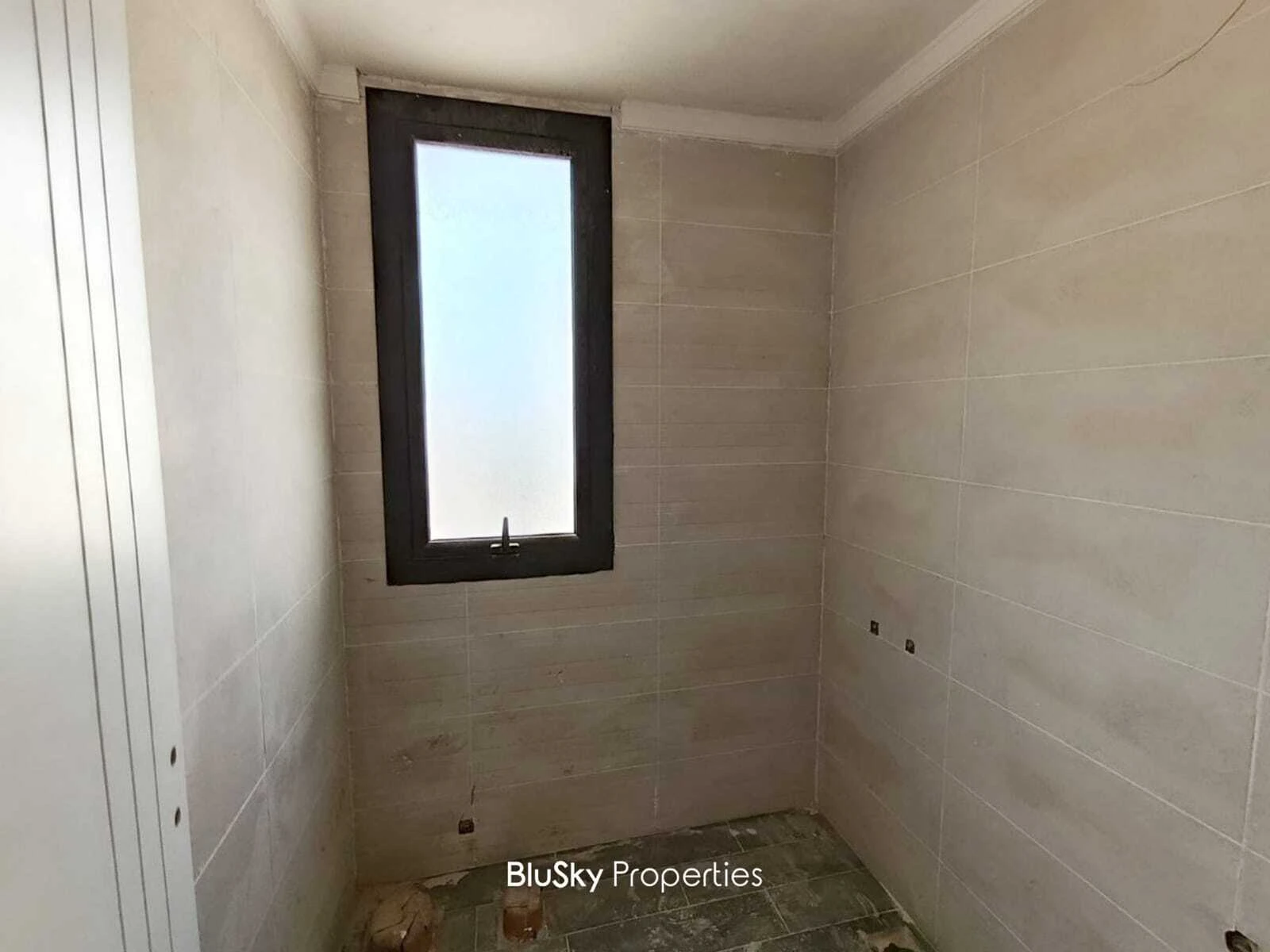 Apartment 110m² City View for Sale in Bouar — الصورة 4