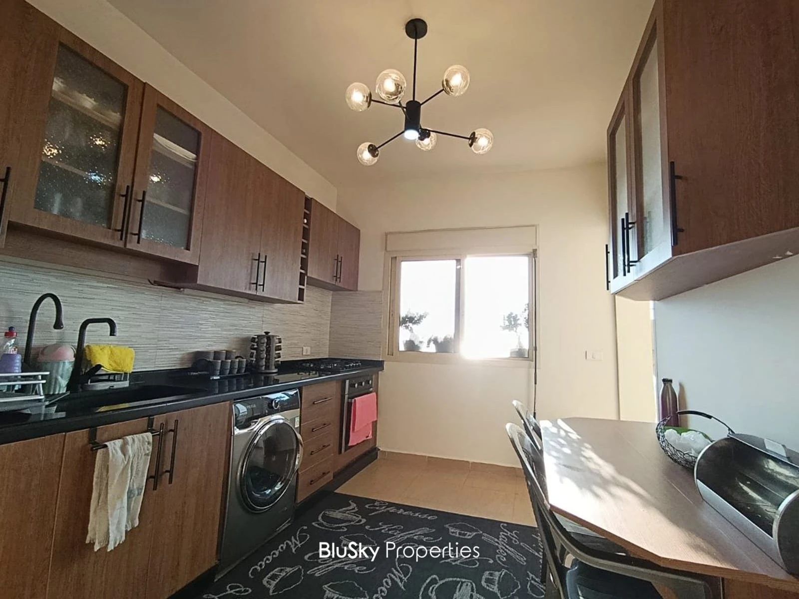 Apartment 120m² with Sea View for Sale in Bouar — الصورة 3