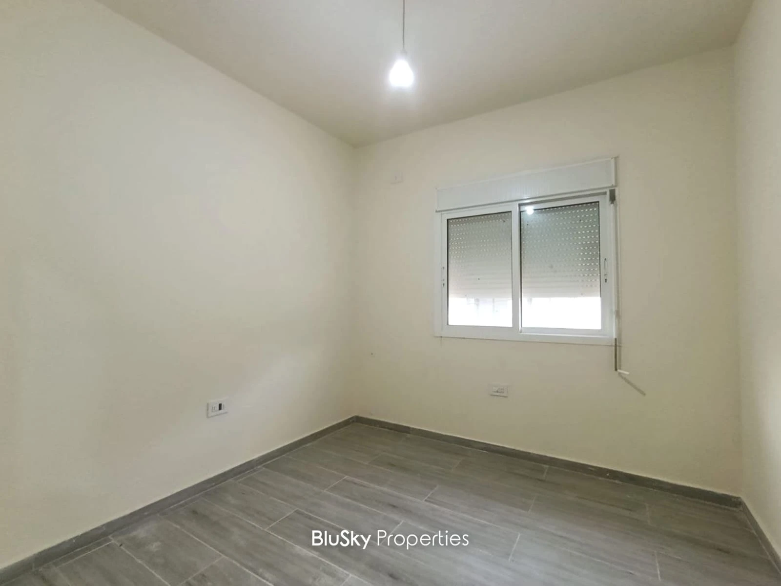 Apartment 130m² with Sea View for Sale in Bouar — الصورة 2
