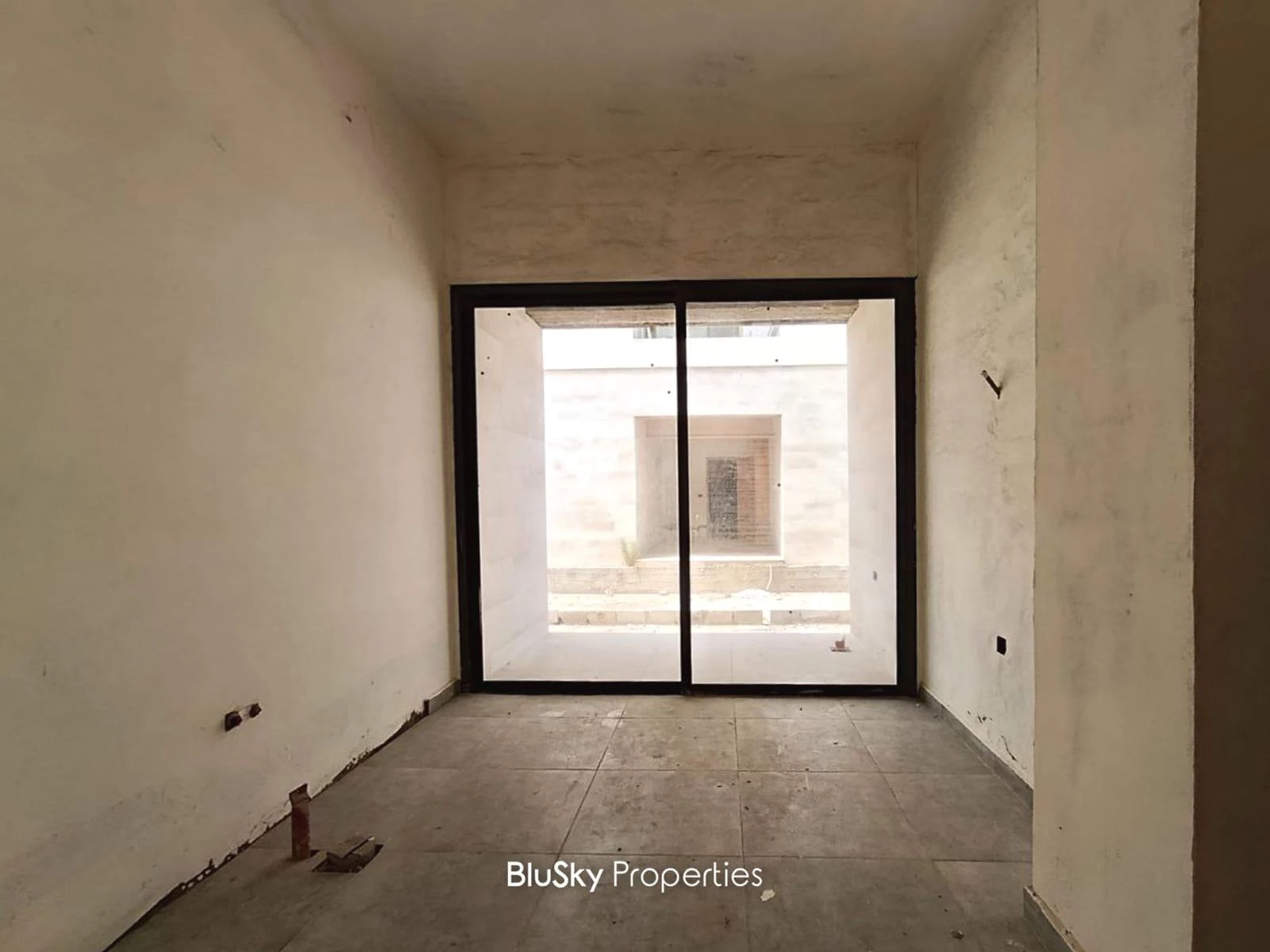 Apartment 145m² Terrace for Sale in Bouar — الصورة 2